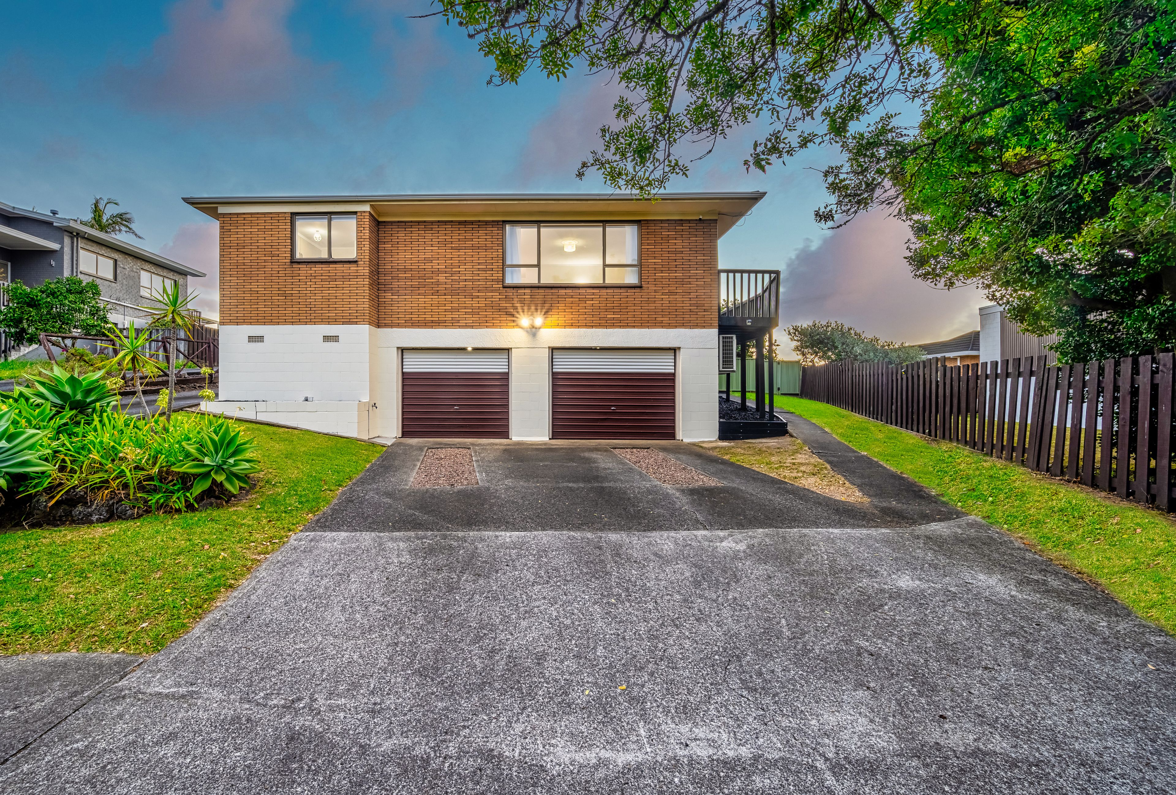 1/3 Sarah Place, Farm Cove, Manukau City