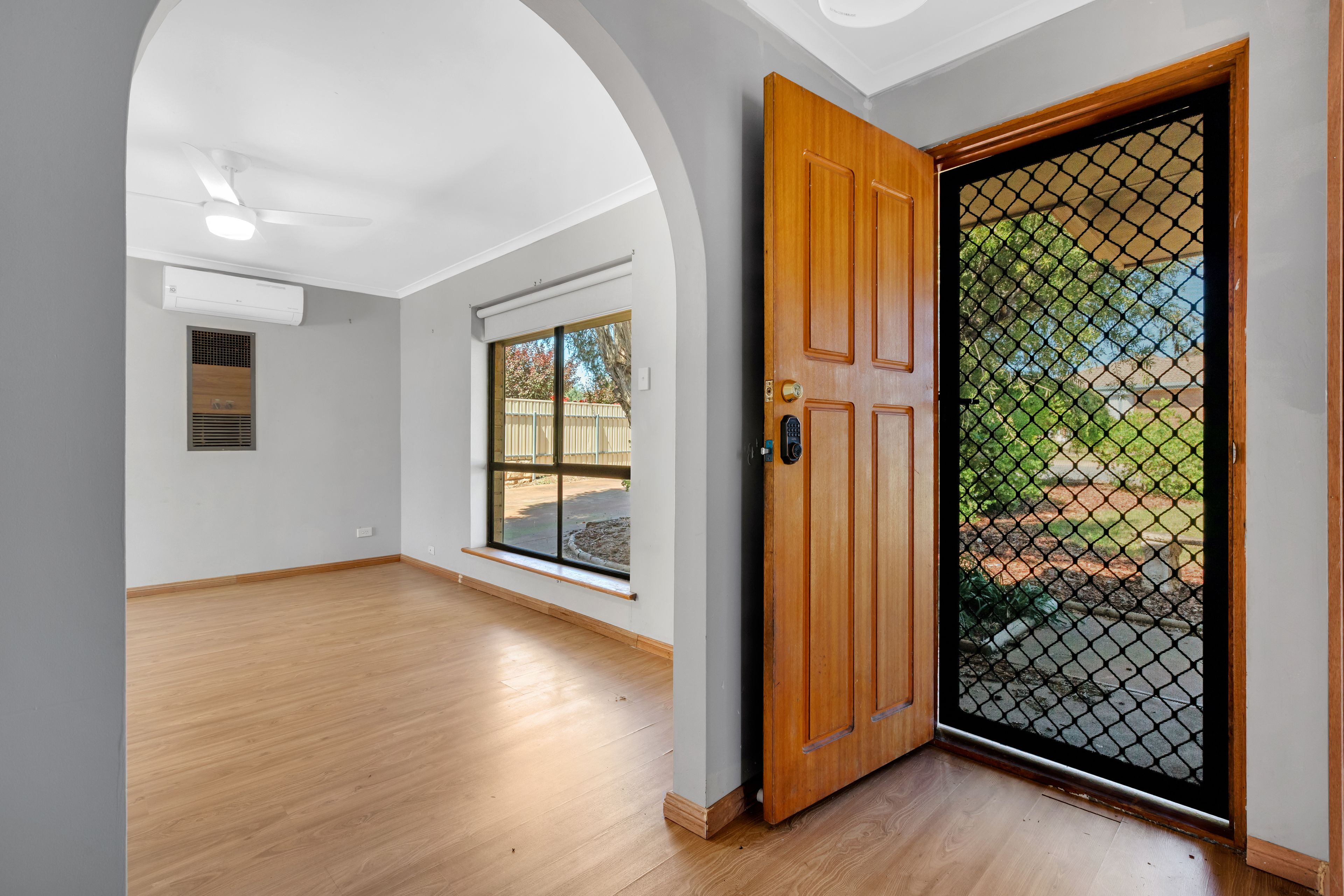 55 Washington Drive — photo 4 of 25