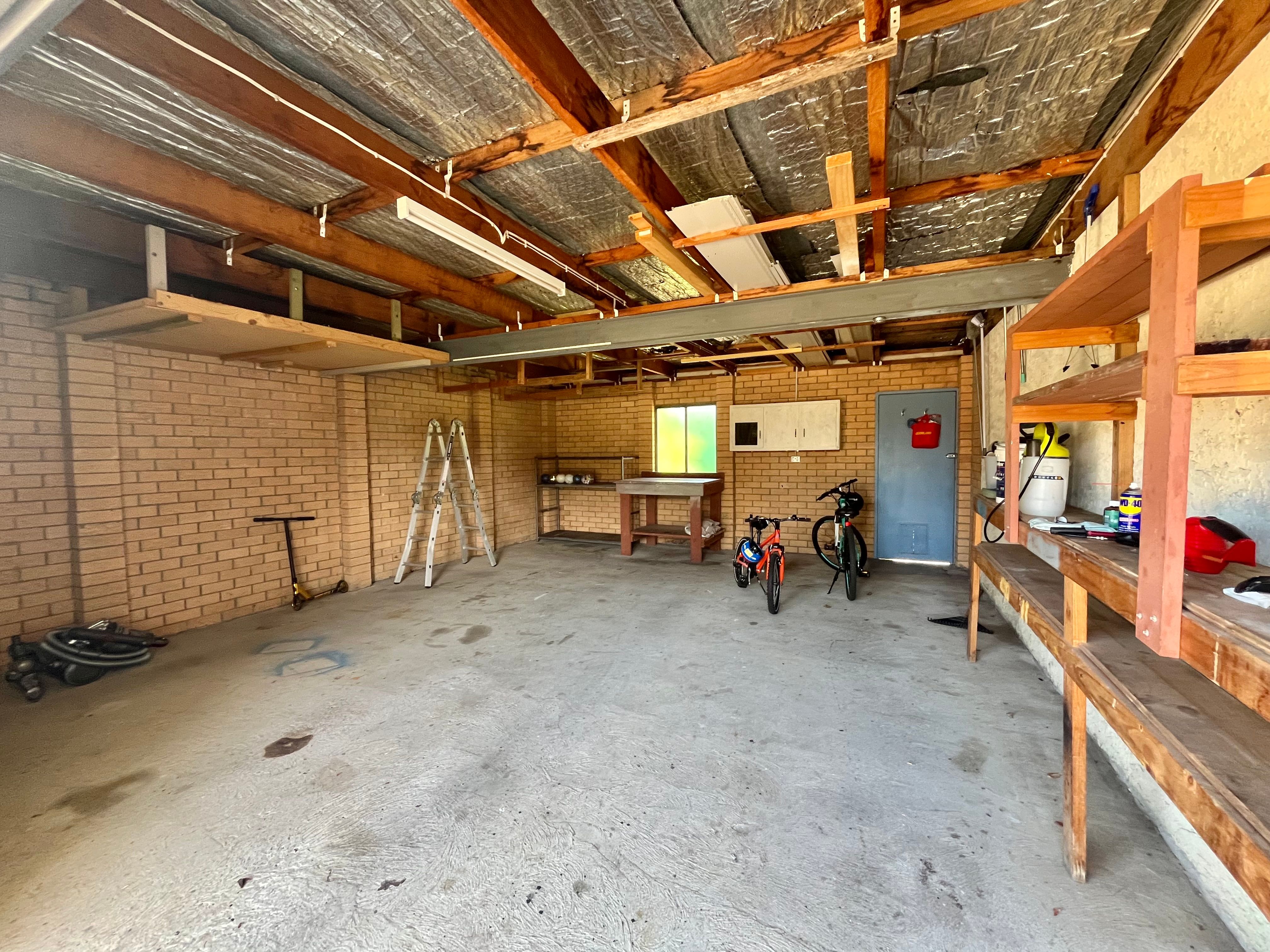 31 Catlin Avenue — photo 22 of 27