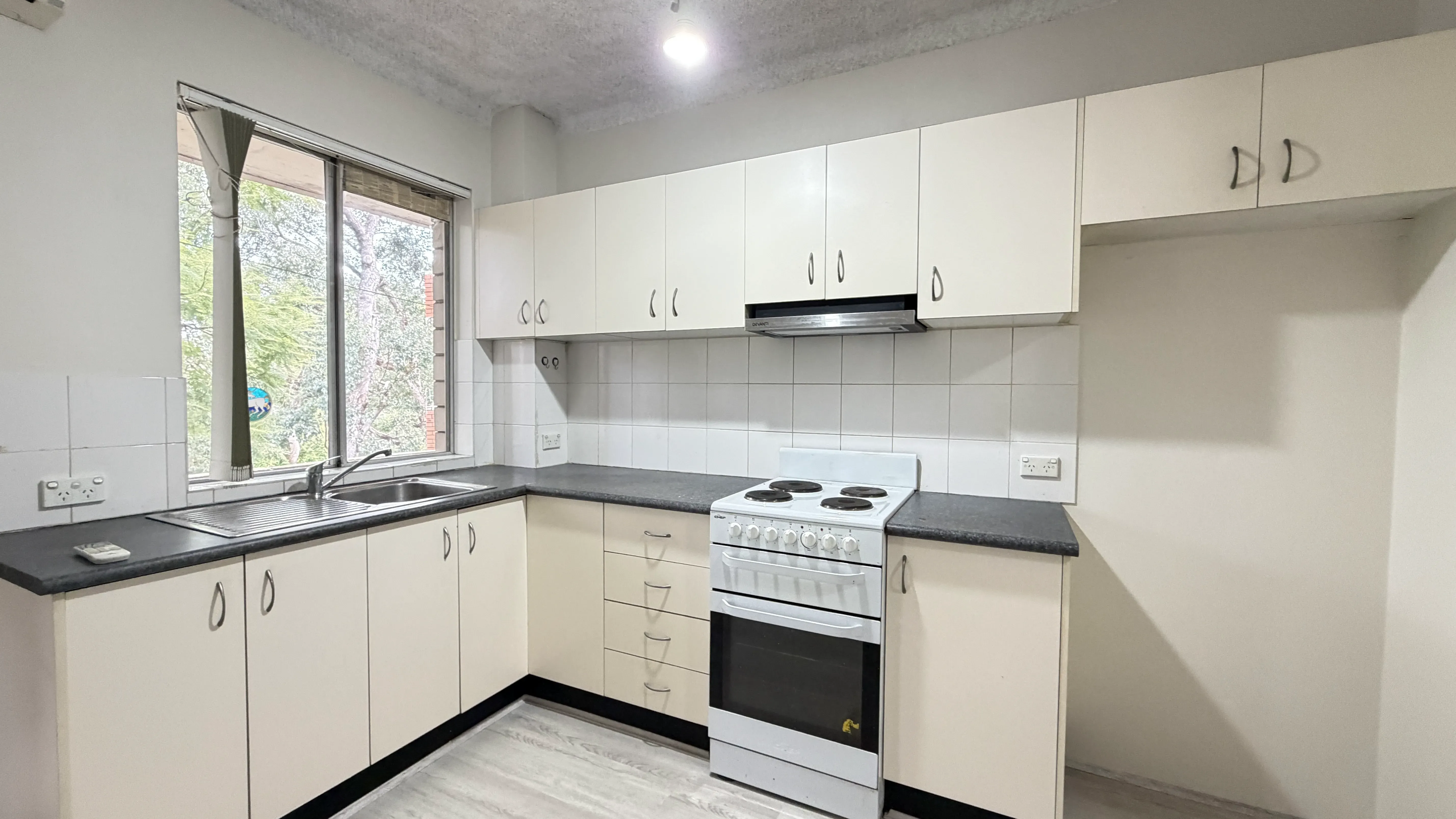 20/1 Waterside Crescent, Carramar, NSW 2163