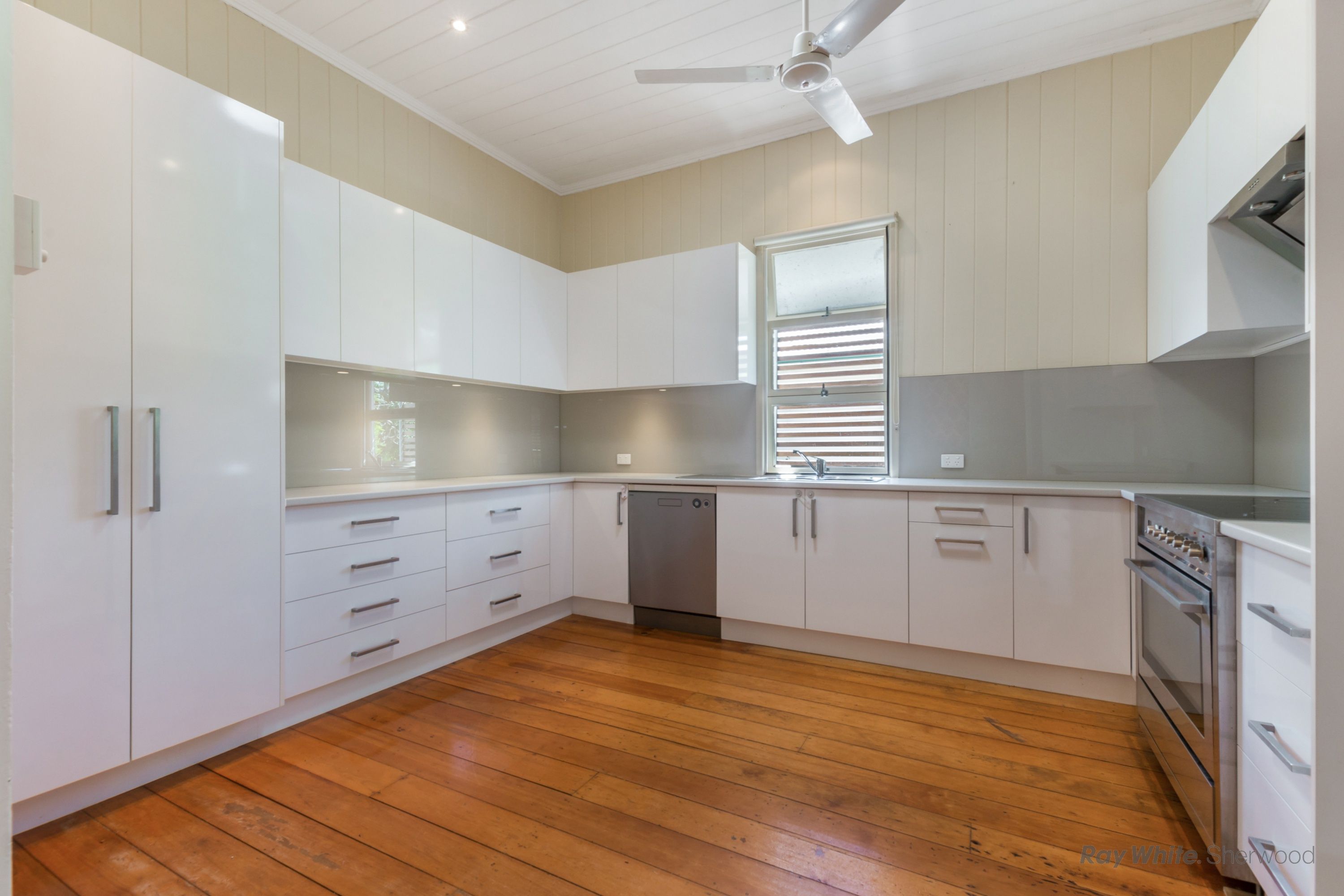 16 Allen Street, Corinda, QLD 4075