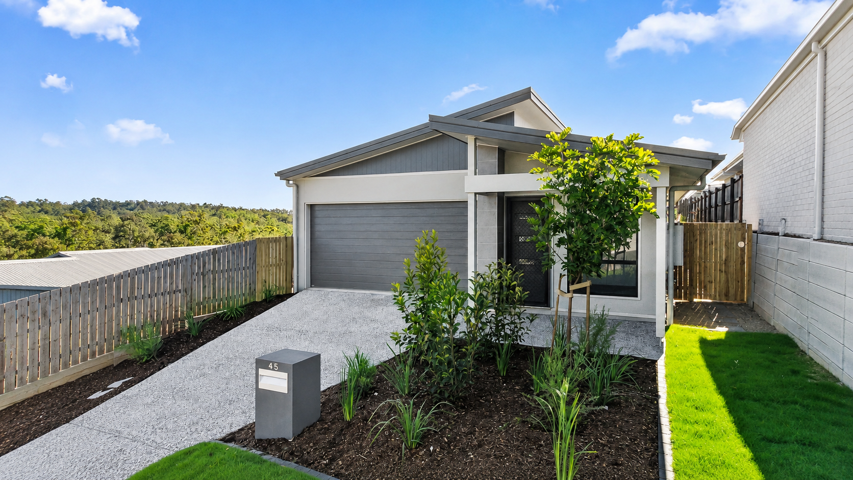 45 Midnight Crescent, Spring Mountain, QLD 4124