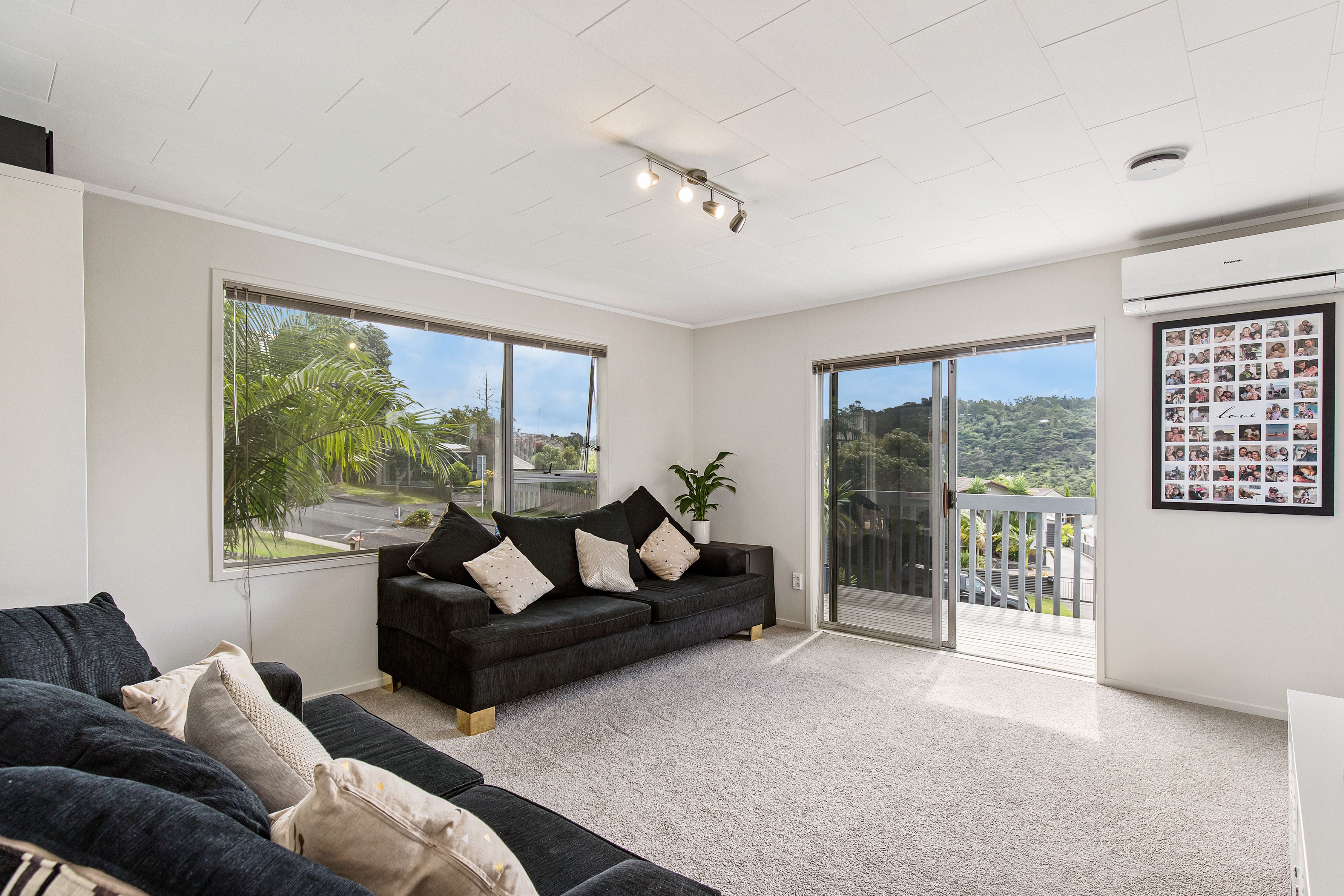 9 Spinella Drive, Glenfield, North Shore City
