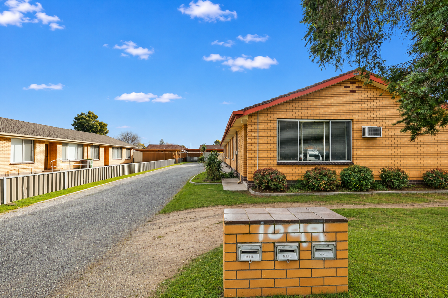 1-3/1099 Nowra Street — photo 5 of 30