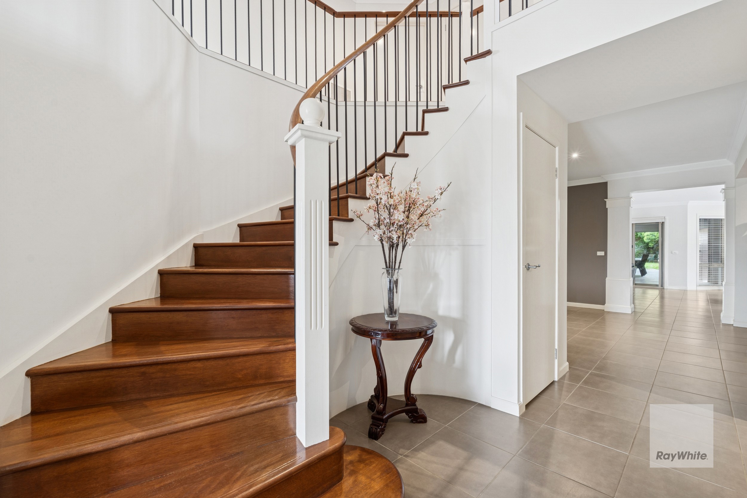 16 Bookar Place, MANOR LAKES, VIC 3024