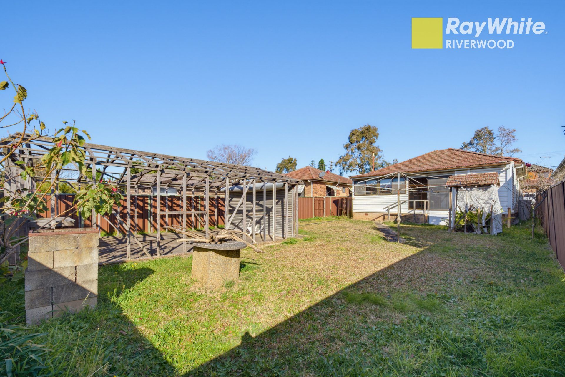 76 Hannans Road — photo 7 of 11