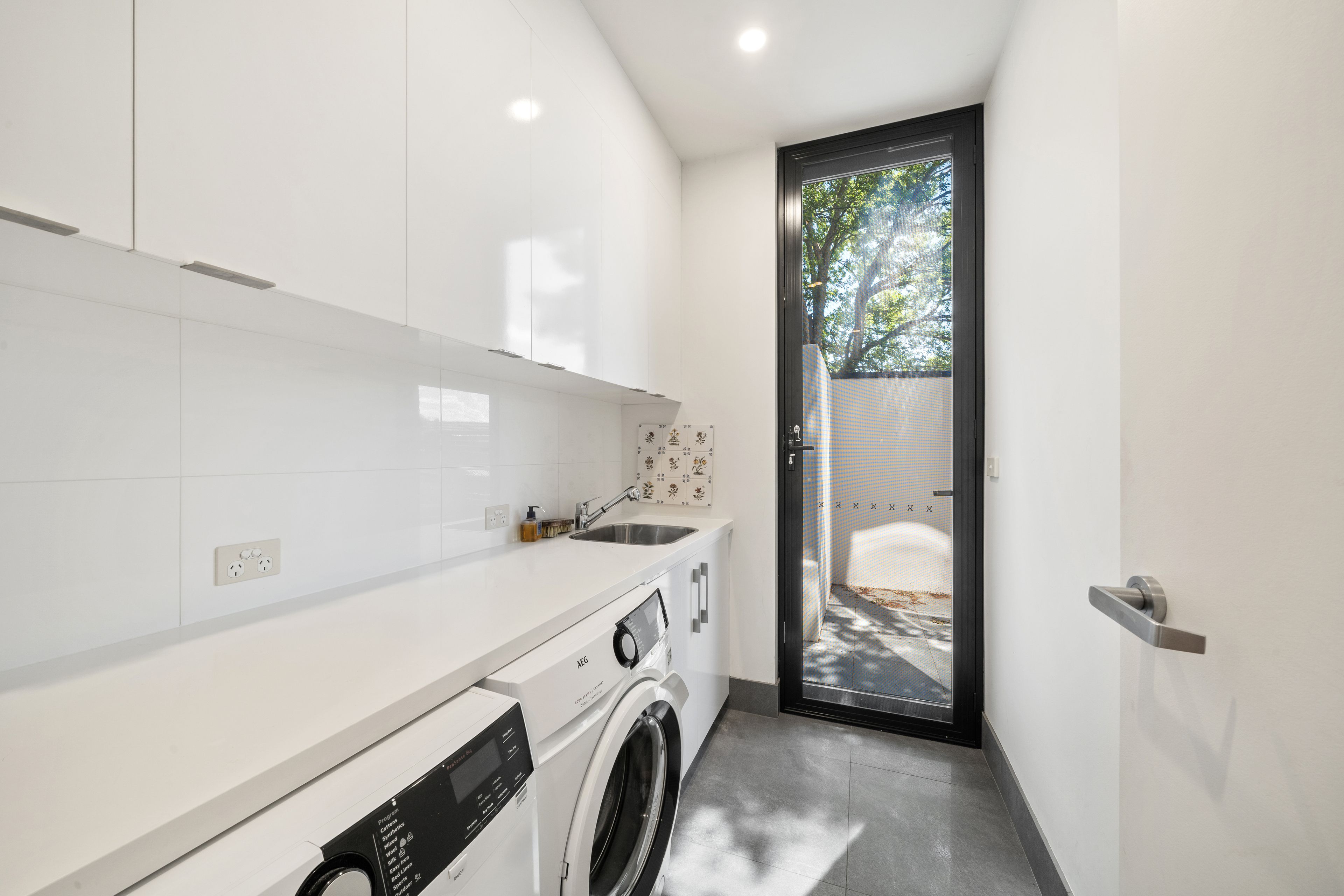 18 Beagle Street — photo 12 of 30