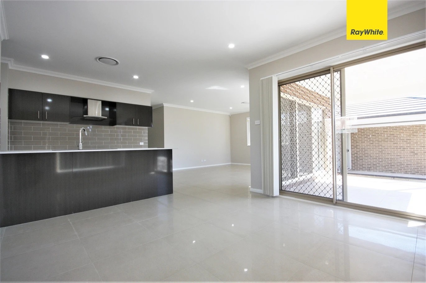 7 Warrigal Street, Gregory Hills, NSW 2557