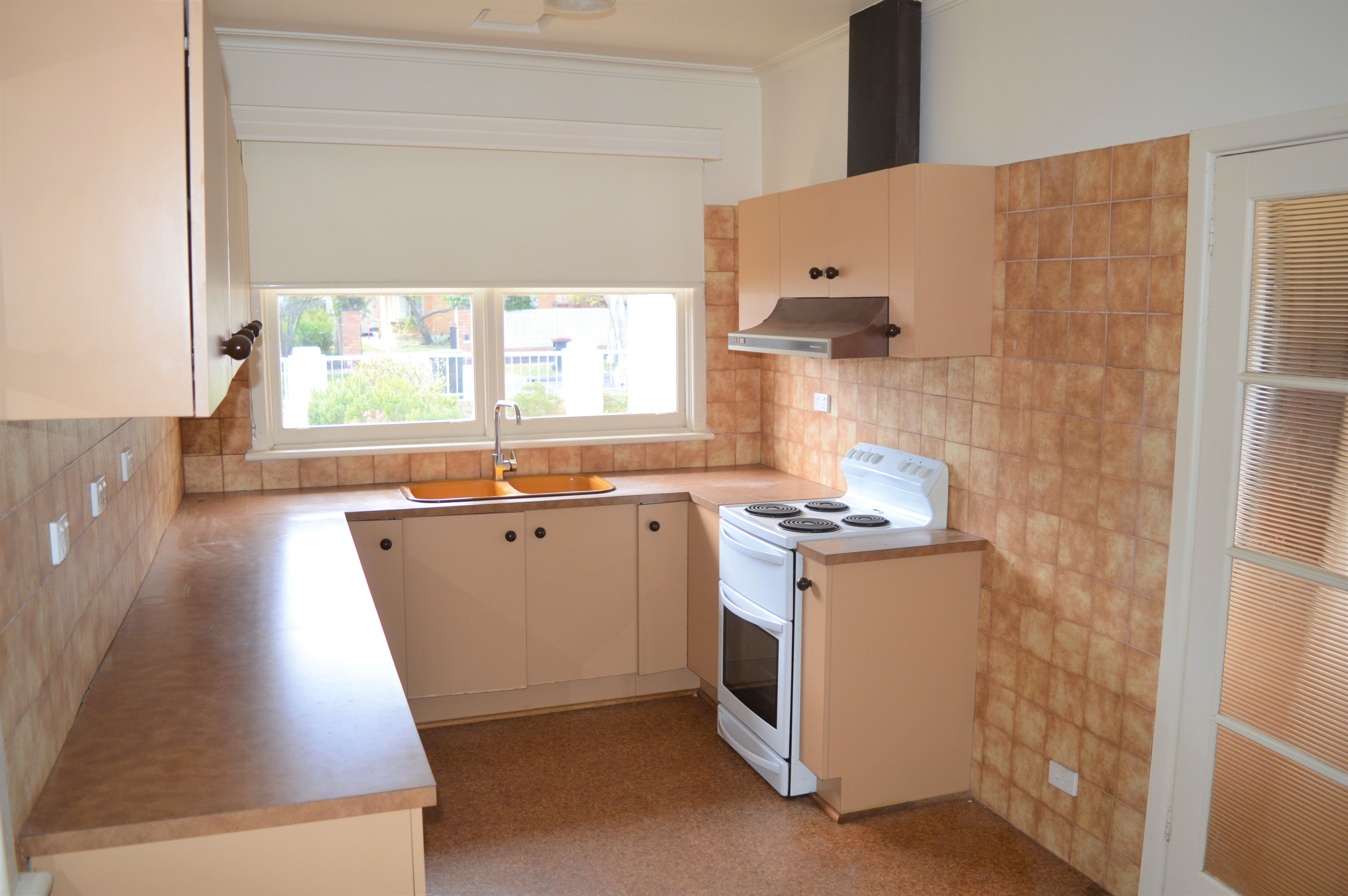 18 Swinden Avenue, Cheltenham, VIC 3192