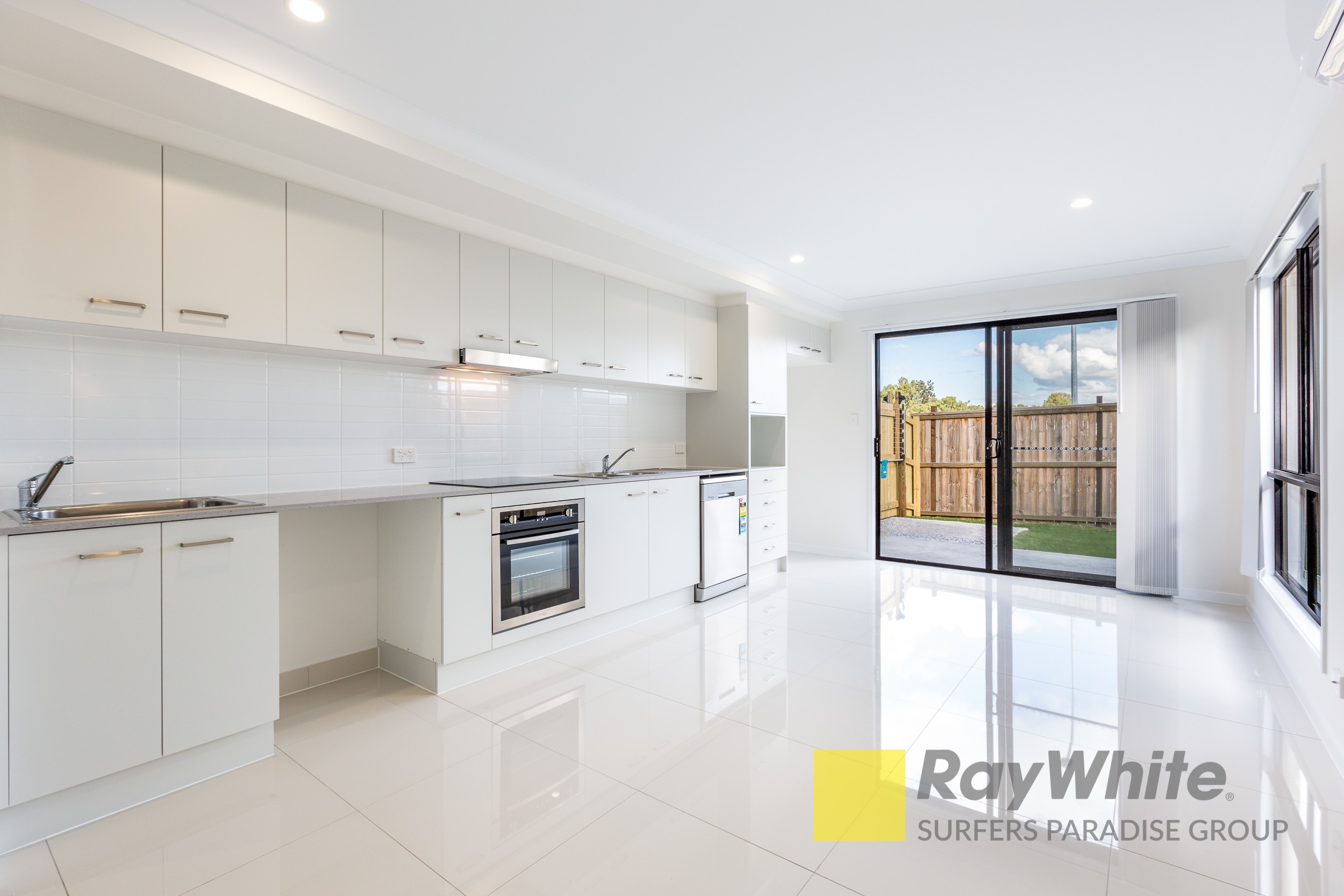 2/6 Mount Mitchell Road, Park Ridge, QLD 4125