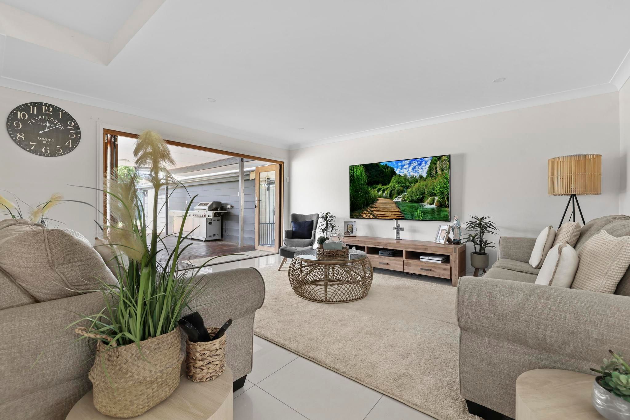8 Cunningham Close, St Clair, NSW 2759