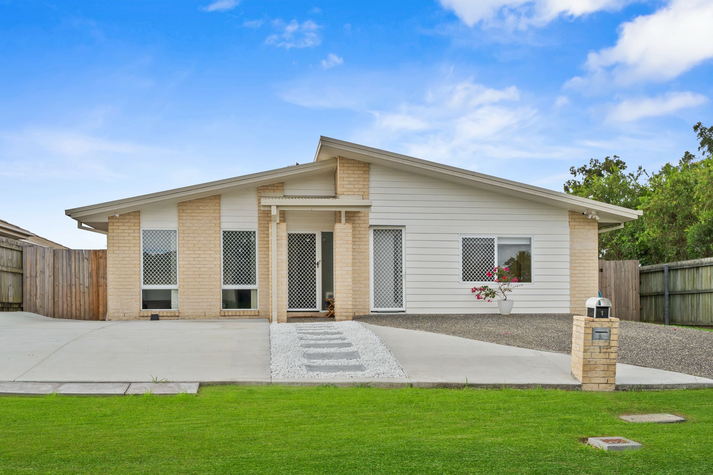 1 Newhaven Street, Marsden QLD 4132