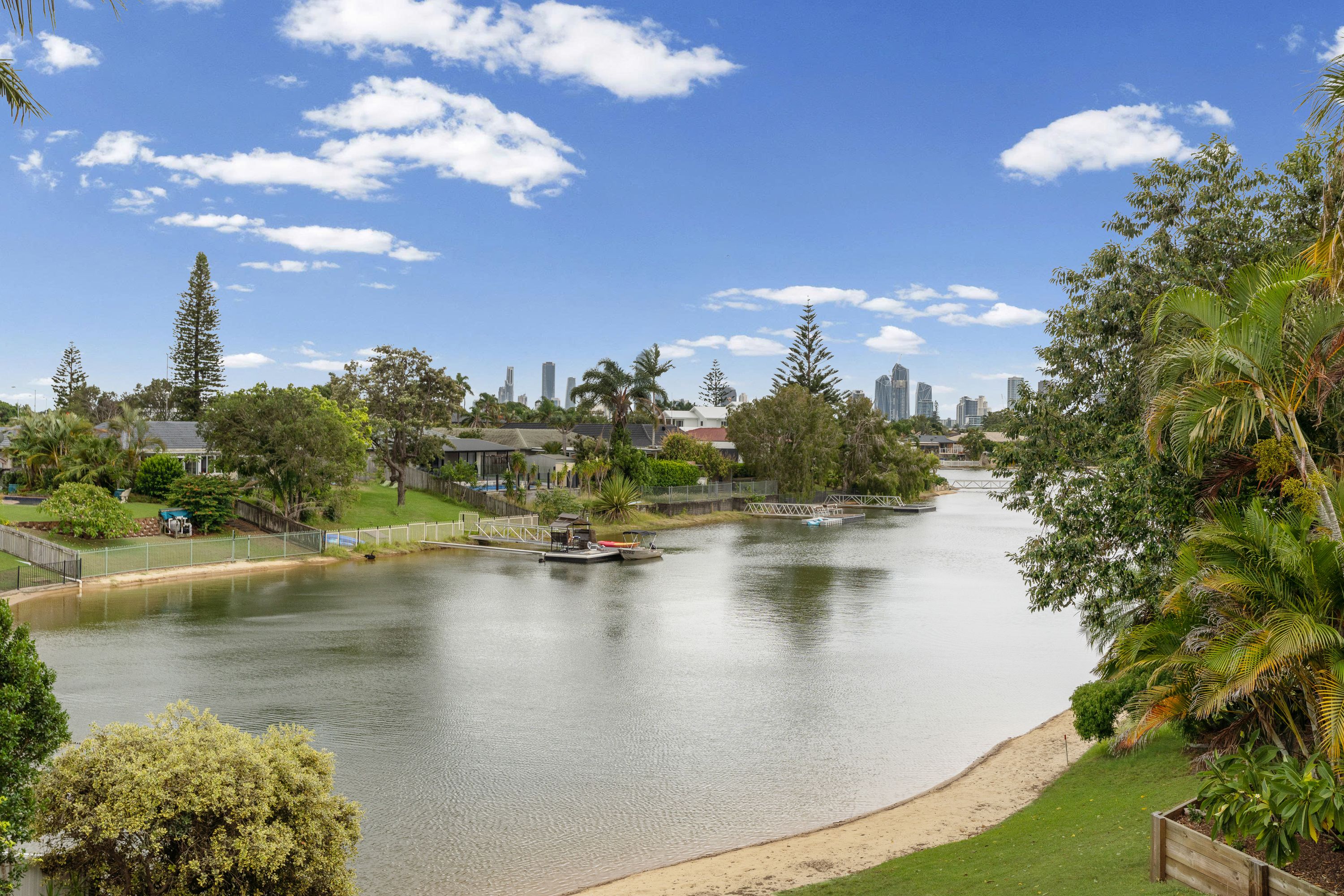 6/2 Dunlop Court, Mermaid Waters, QLD 4218