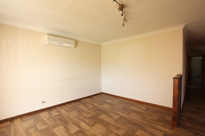 1/303 Copperfield Drive, Rosemeadow, NSW 2560
