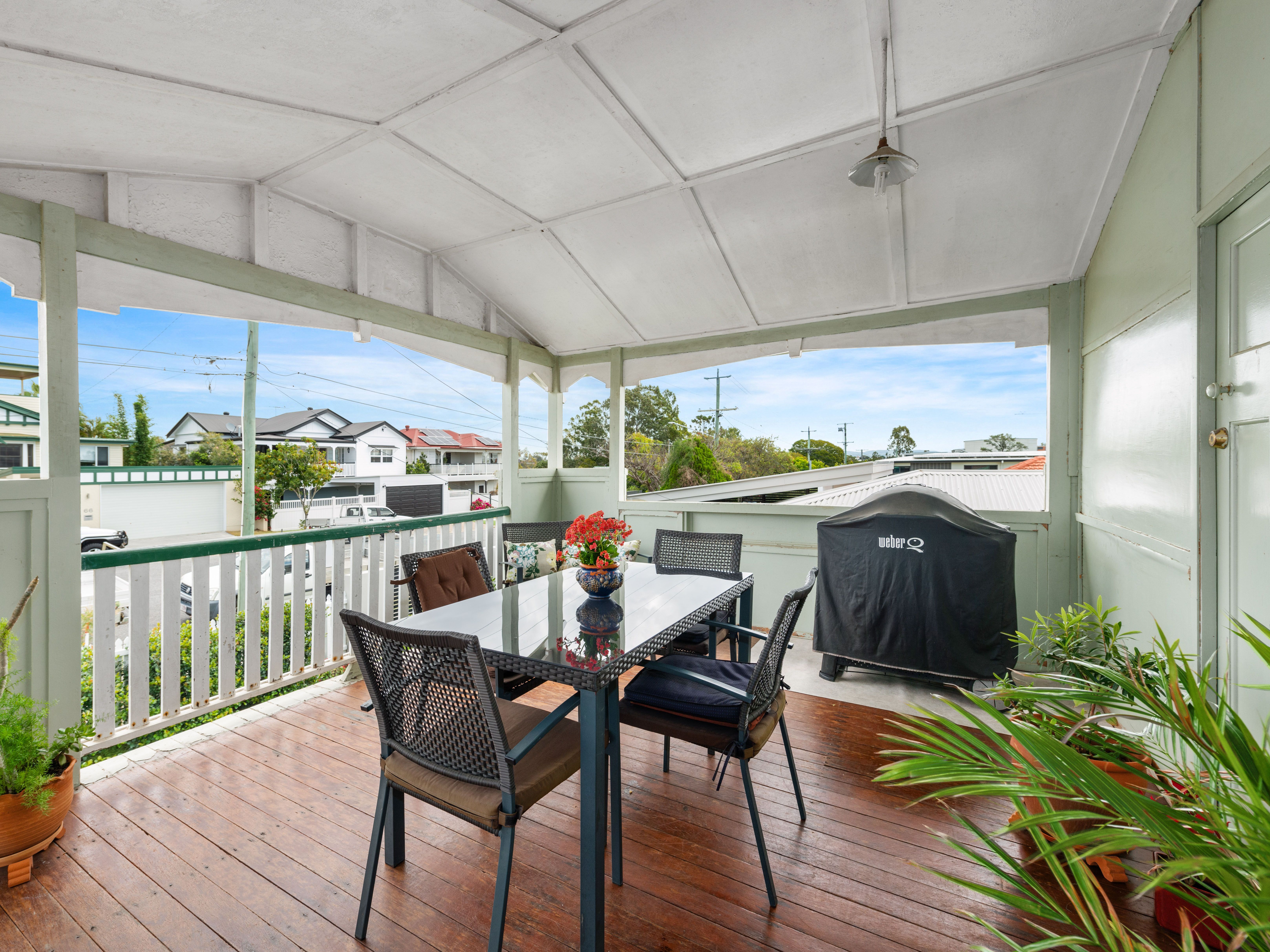 39 Nicholson Street, Greenslopes, QLD 4120