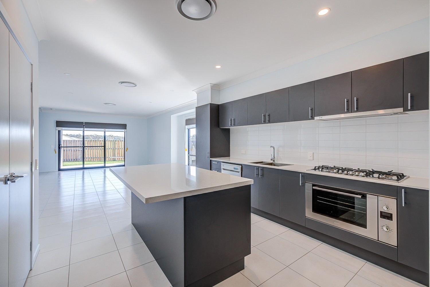 1 Haystack Close, Park Ridge, QLD 4125