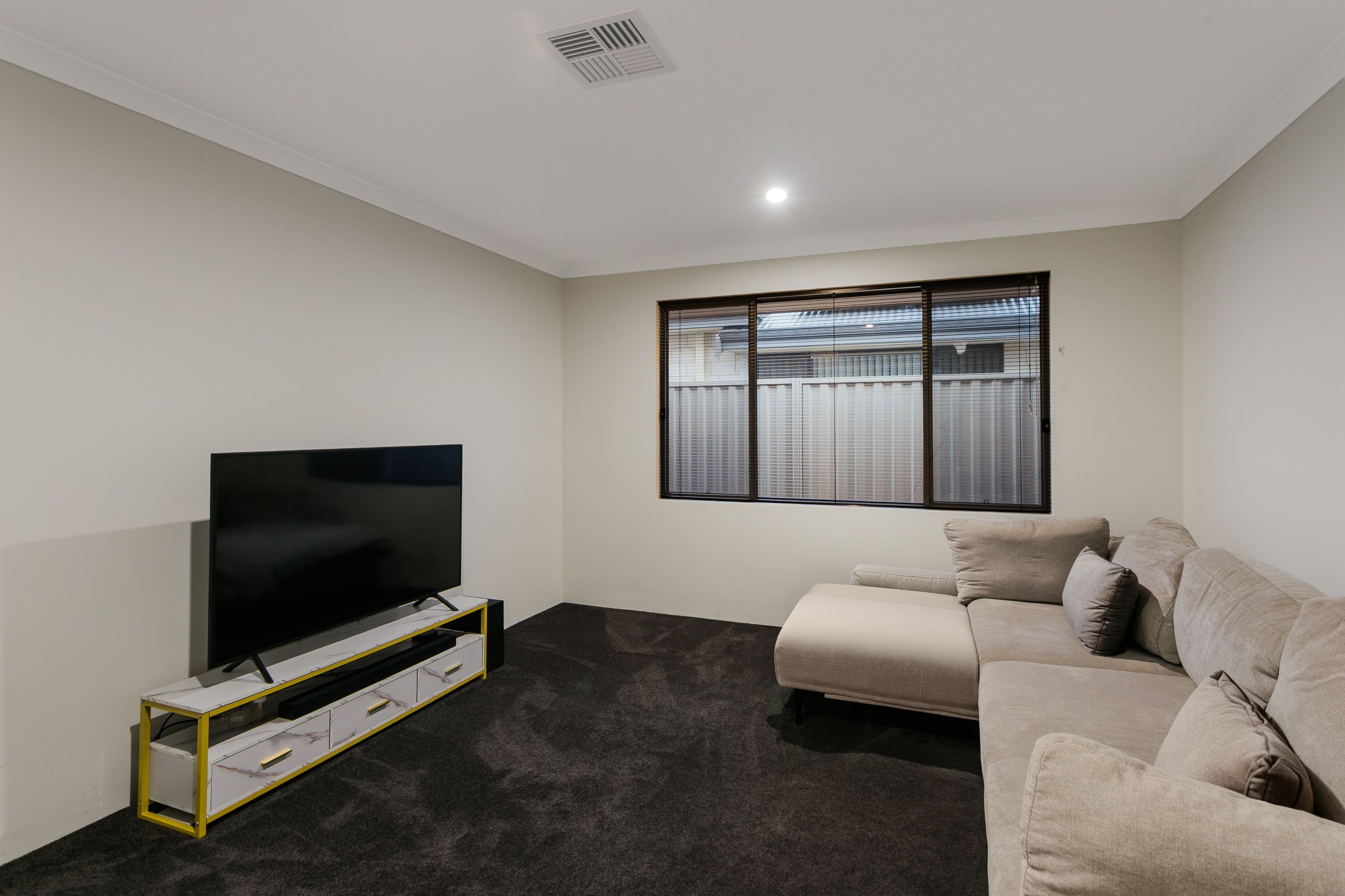 26 Grafton Way — photo 7 of 16