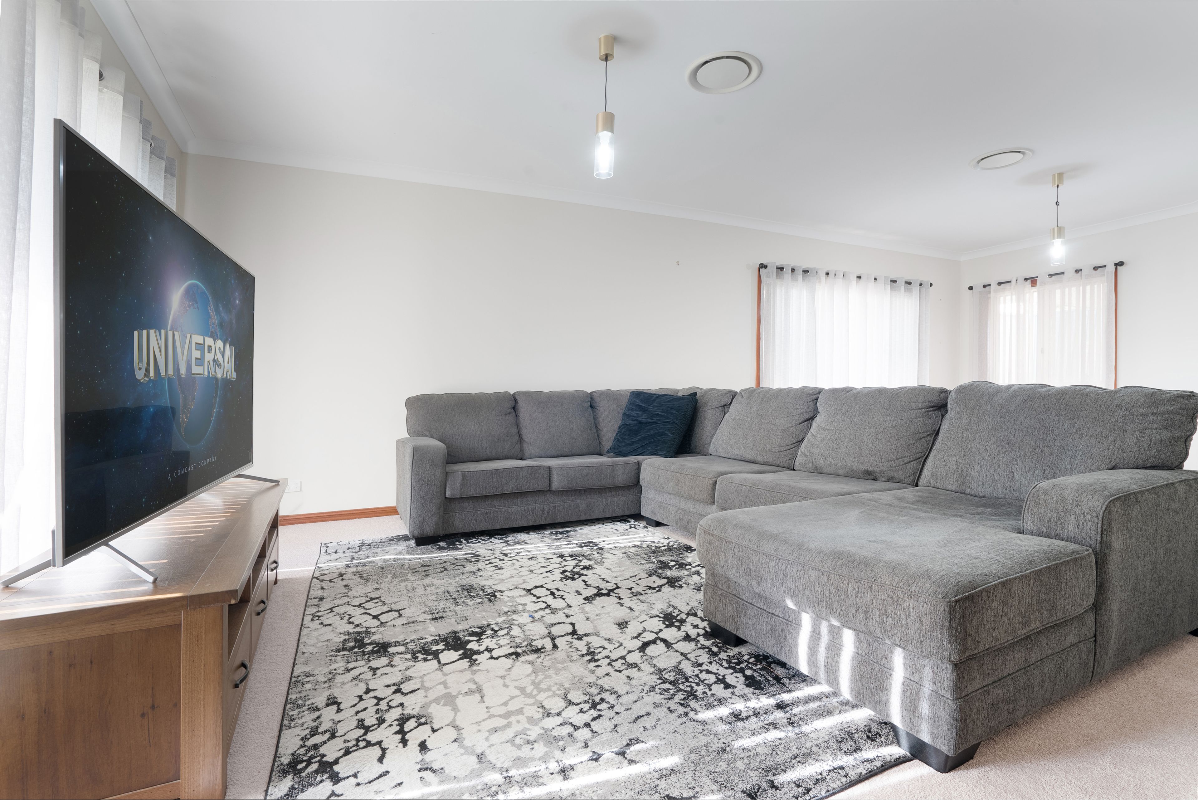 6A John Street, The Oaks, NSW 2570