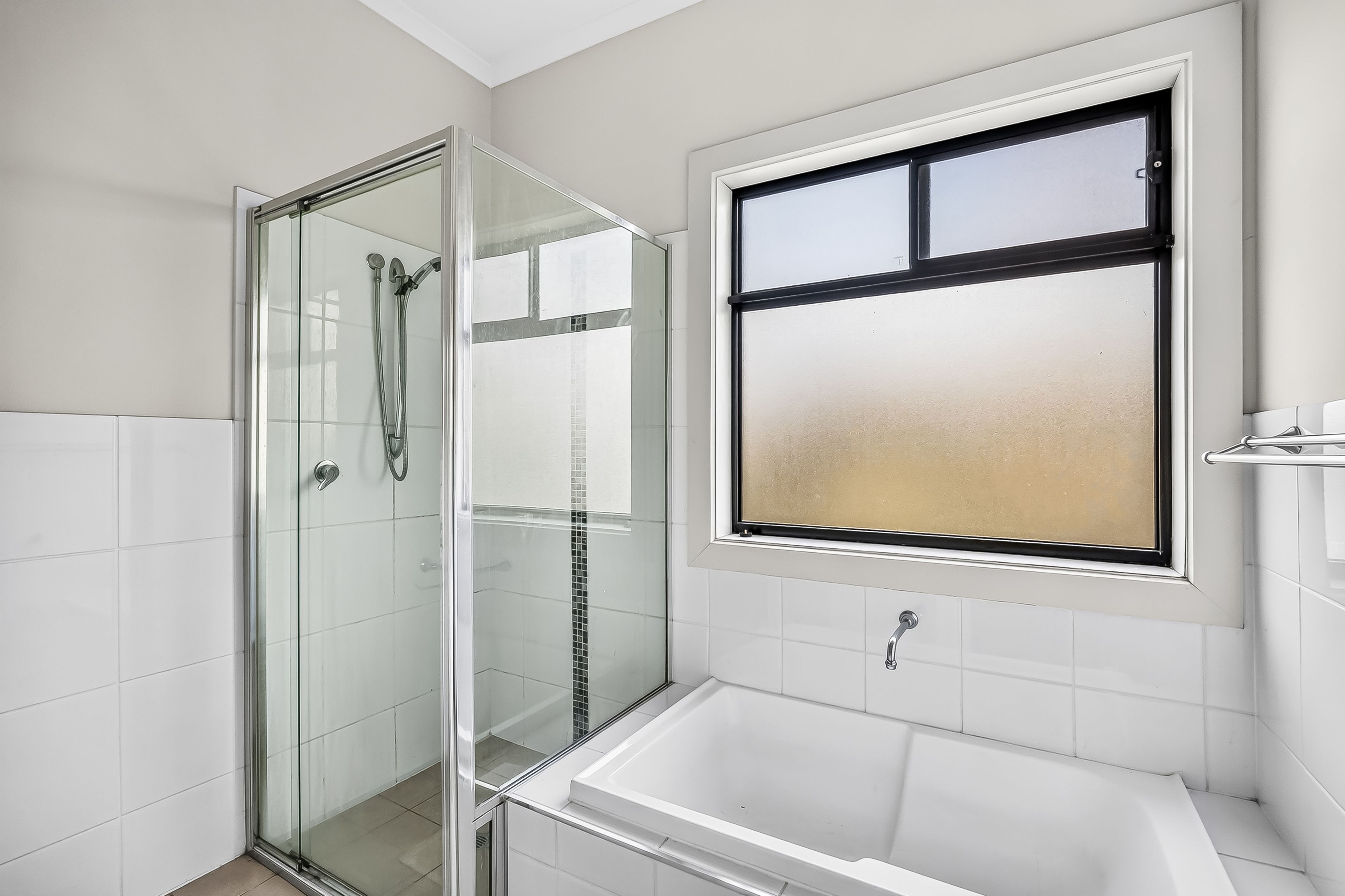 10/46B York Terrace — photo 11 of 14