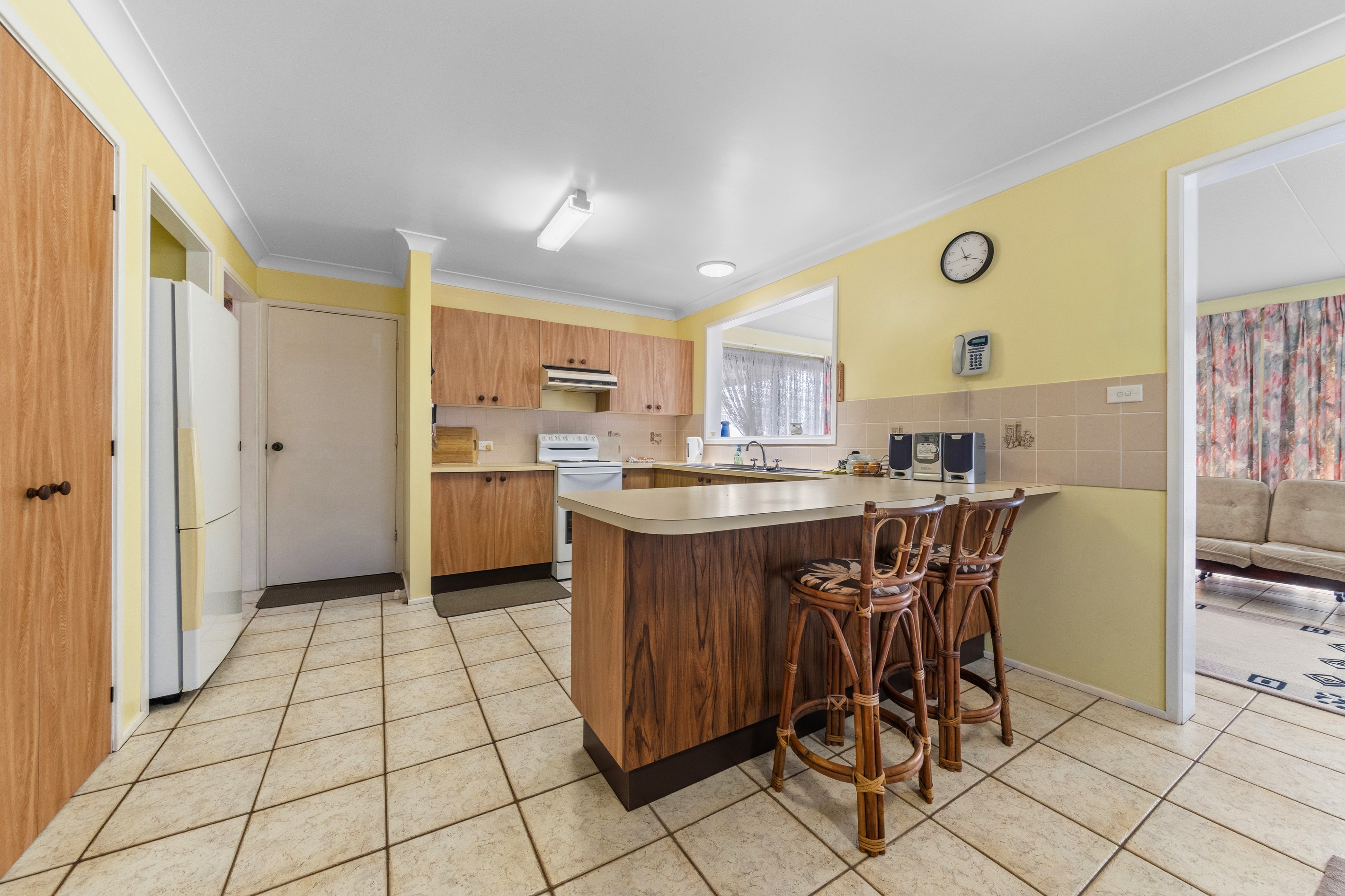 33 Delia Avenue, Budgewoi, NSW 2262