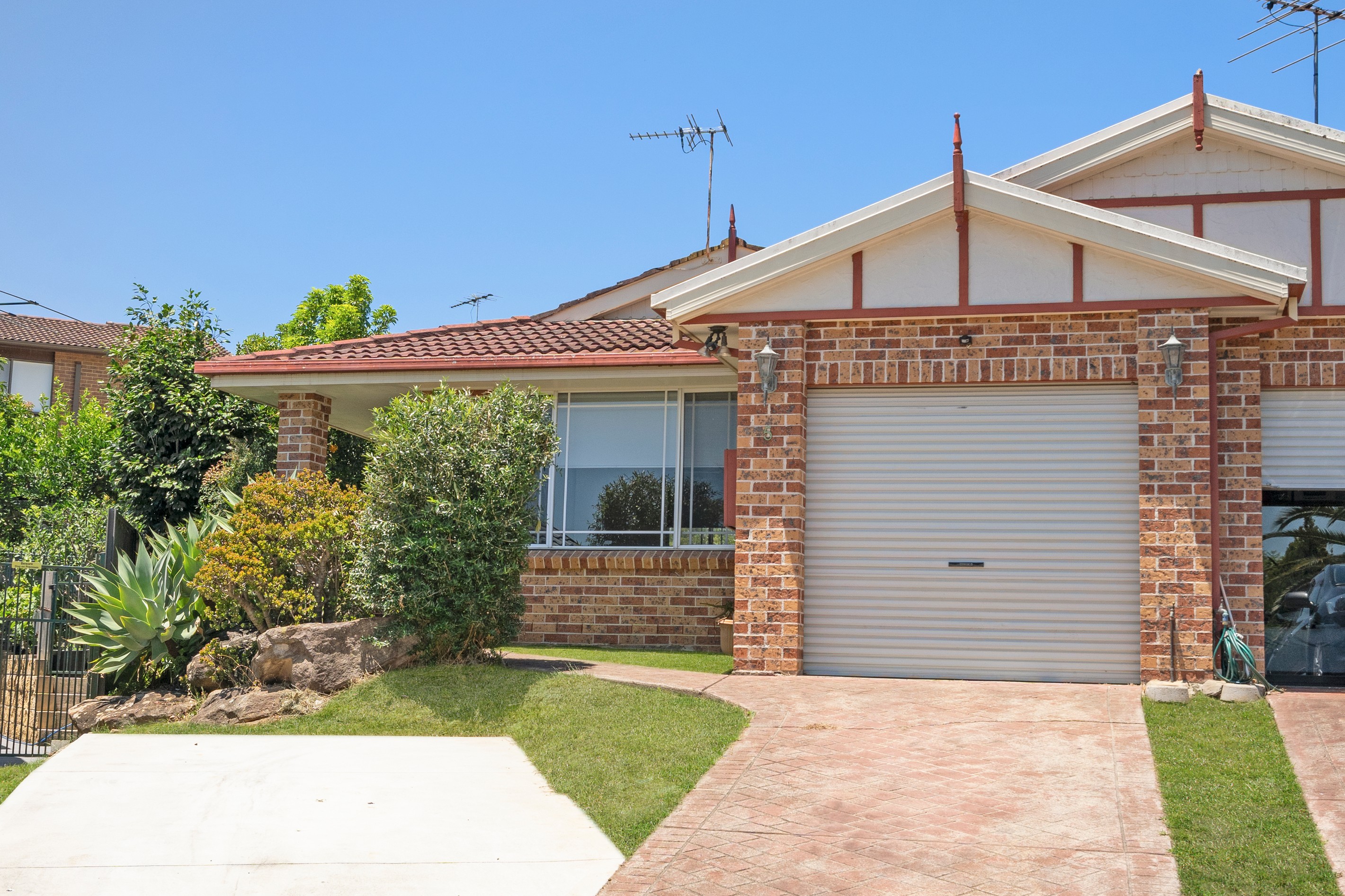 5 Anne Way, Macquarie Fields, NSW 2564