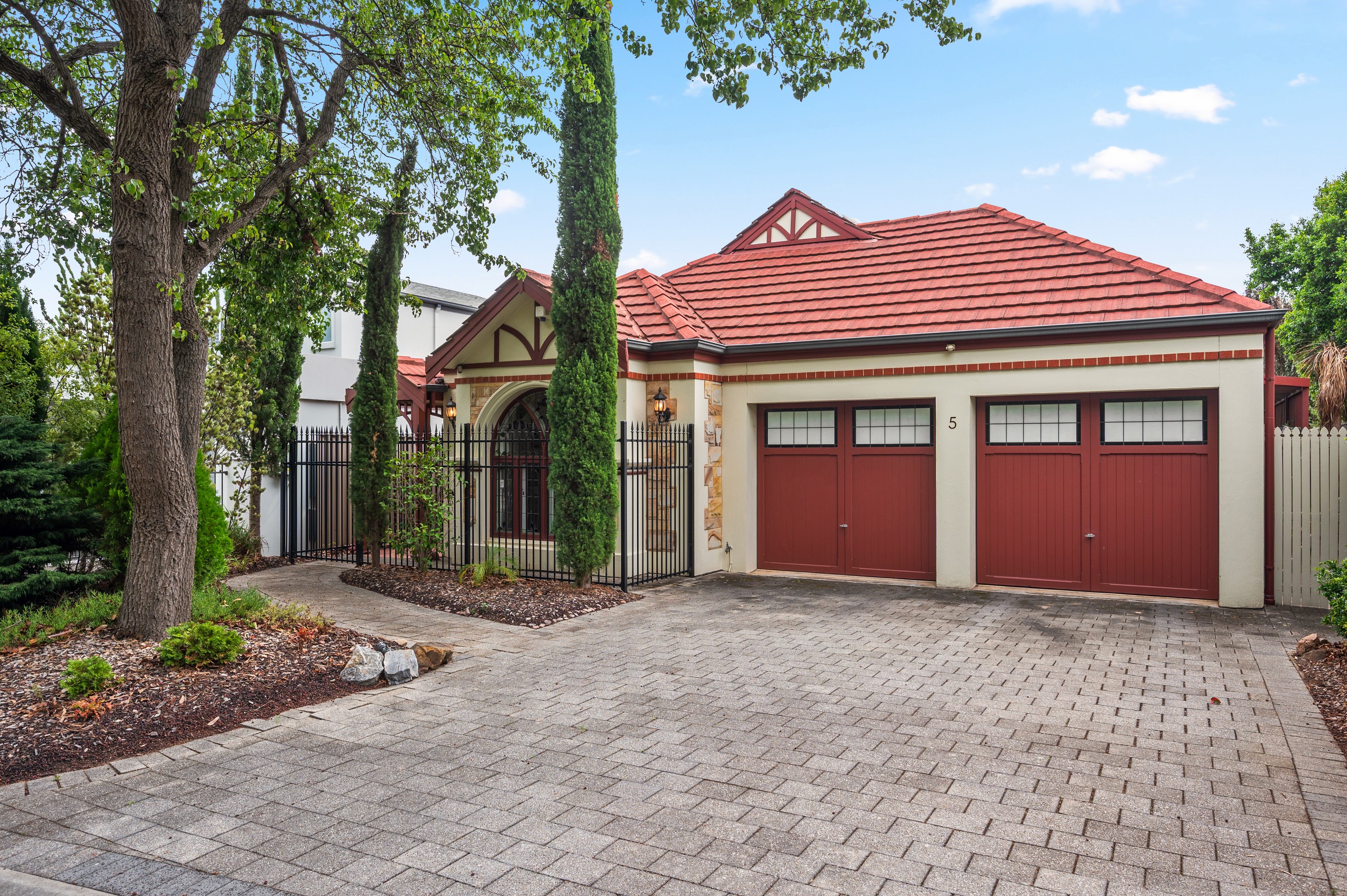 5 Angove Park Drive, Tea Tree Gully, SA 5091