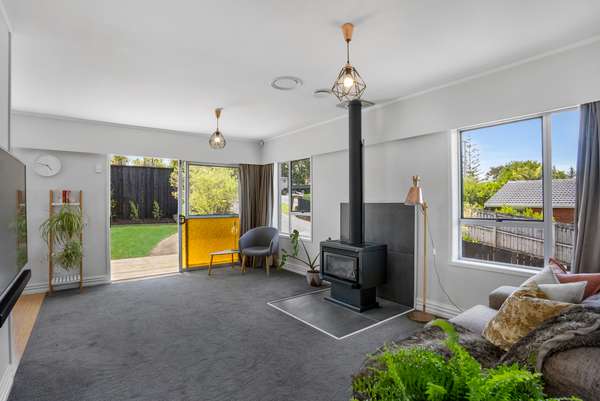 1/425 Don Buck Road photo 2