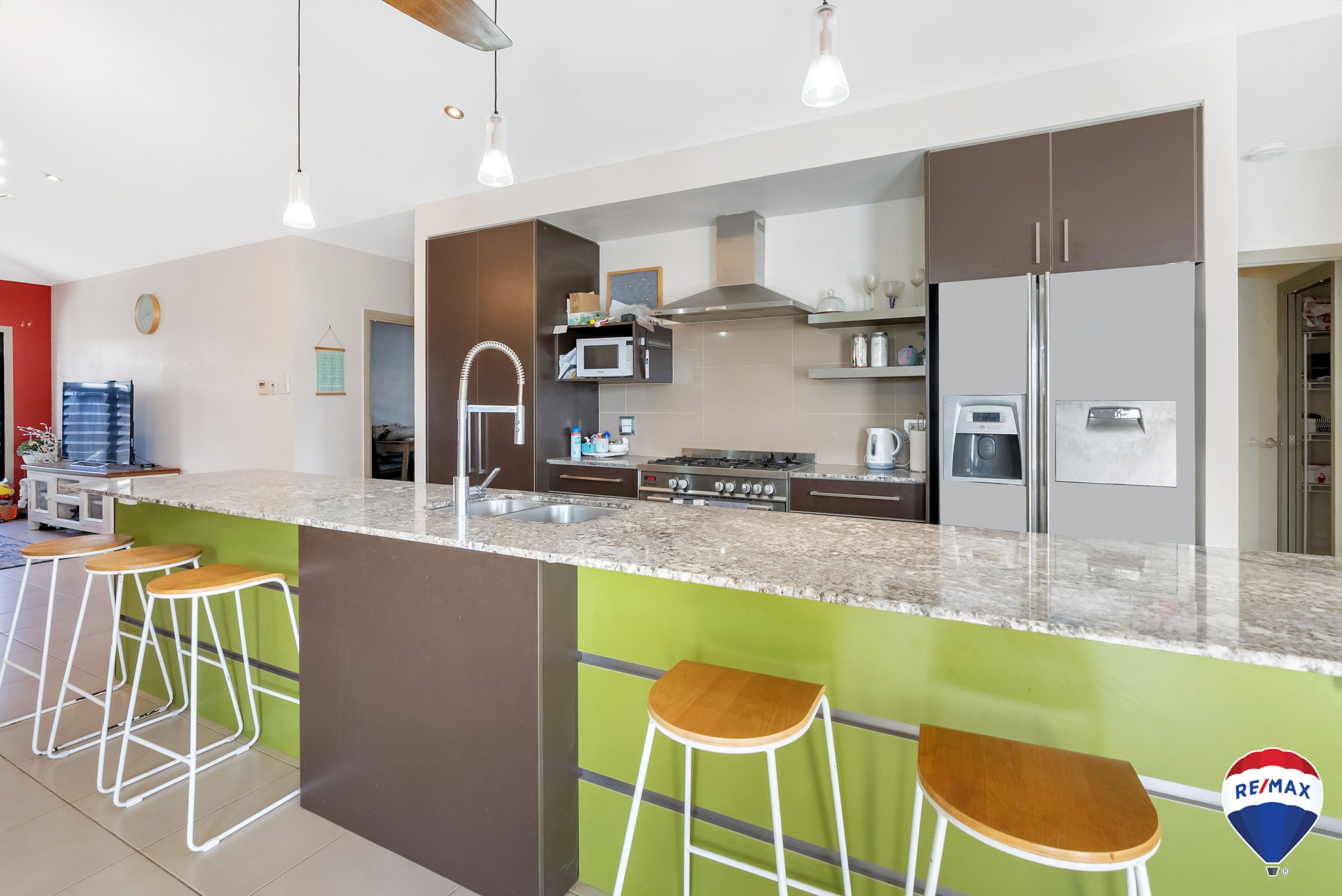 1 Springbrook Avenue, Redlynch, QLD 4870
