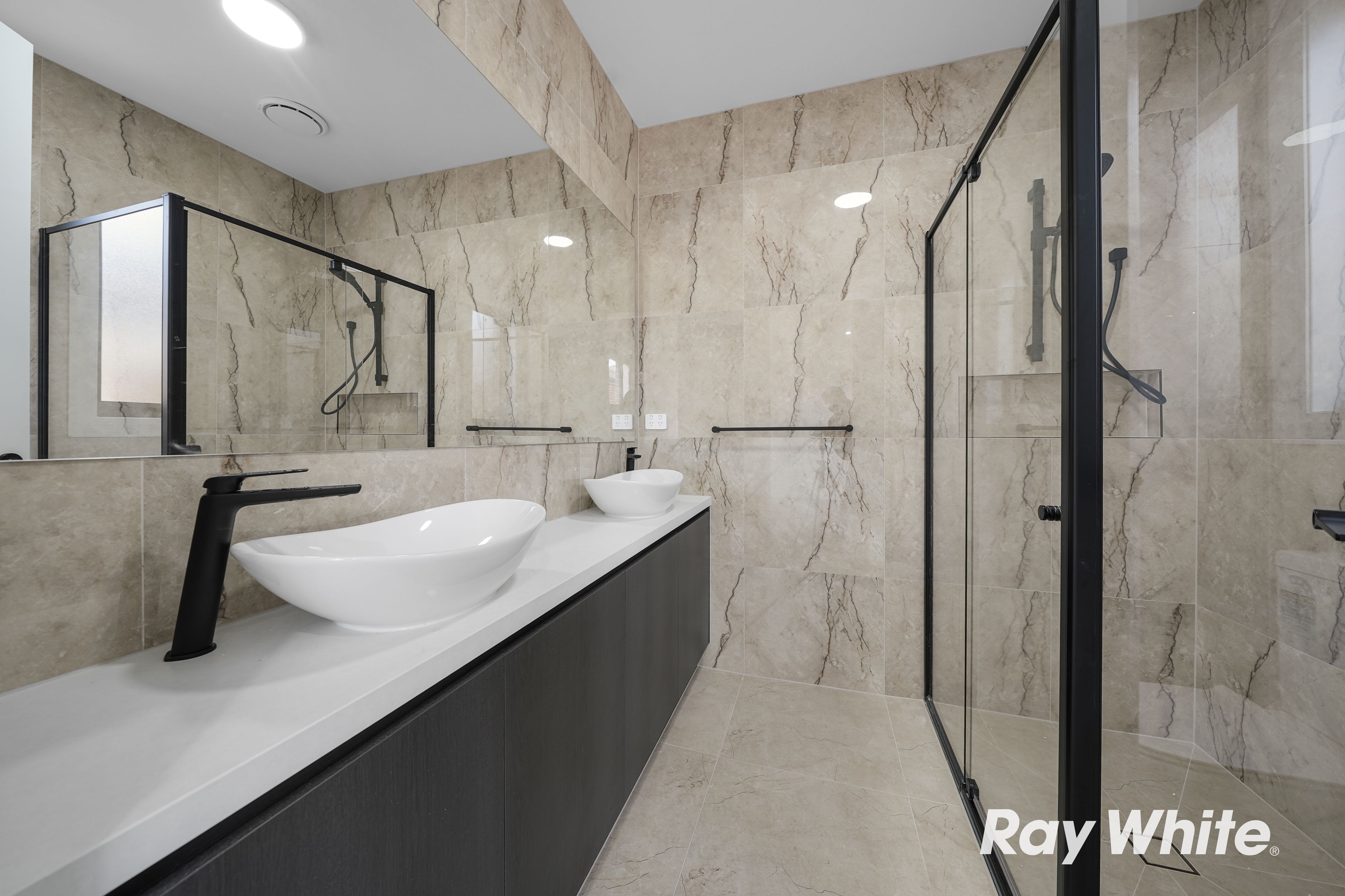 15 Kilarnie Boulevard — photo 16 of 26