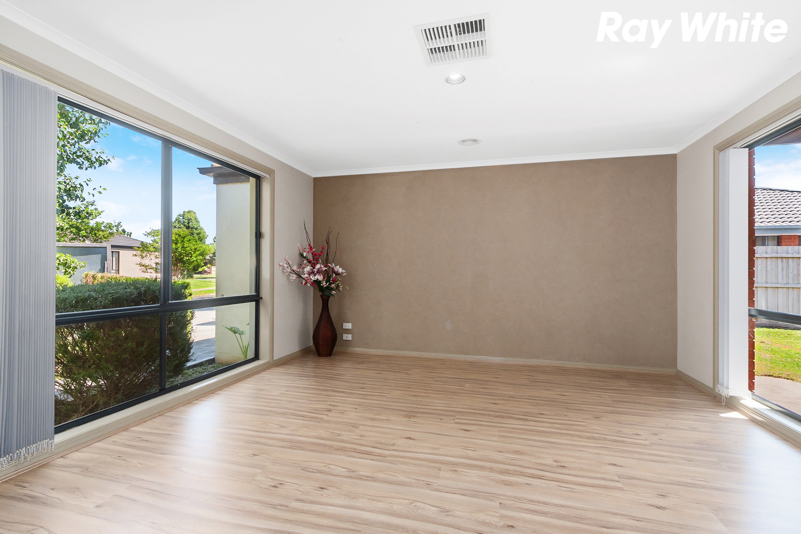 27 Lisburn Way, Berwick, VIC 3806