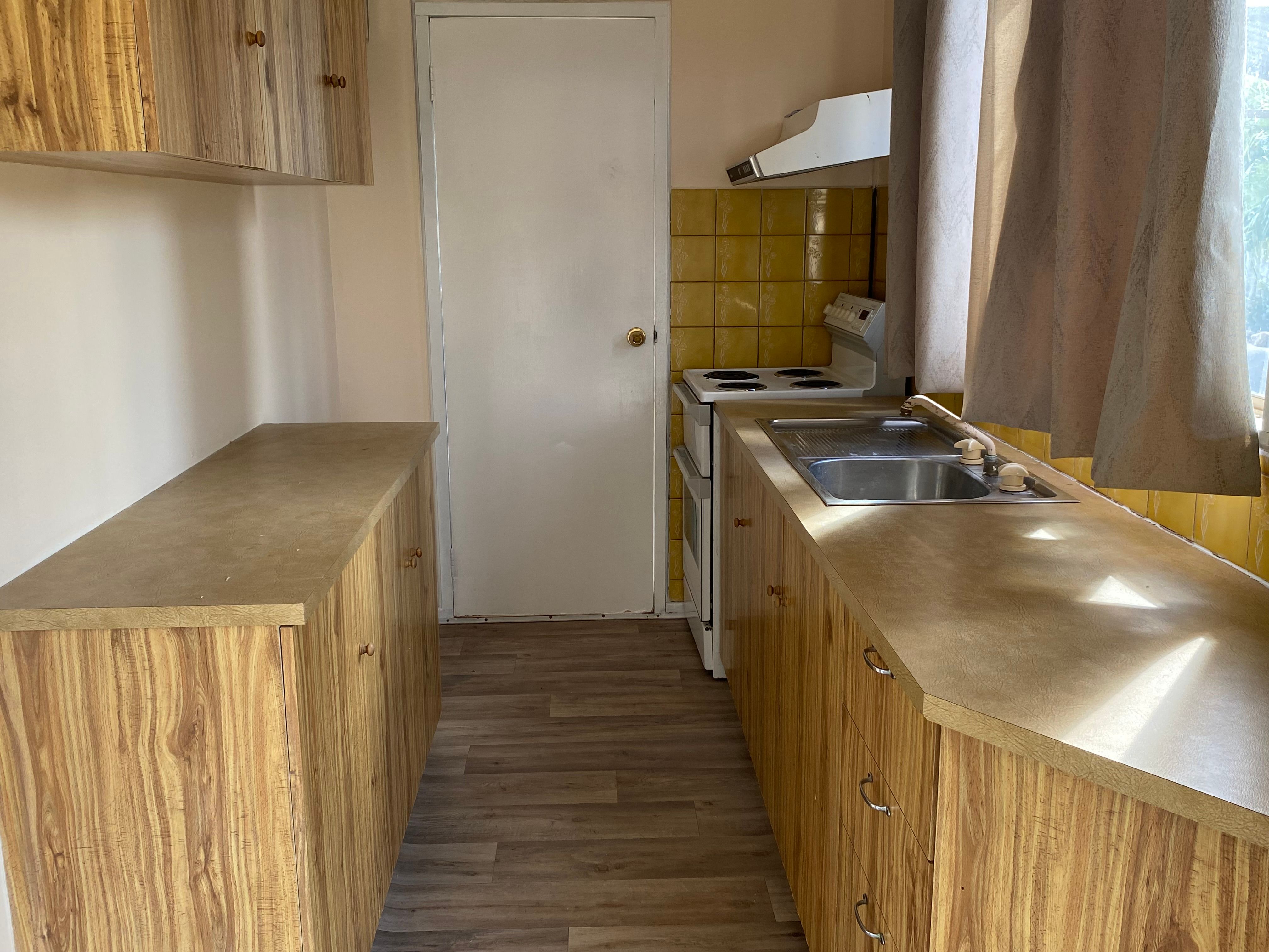 19 Maidstone Street — photo 10 of 13