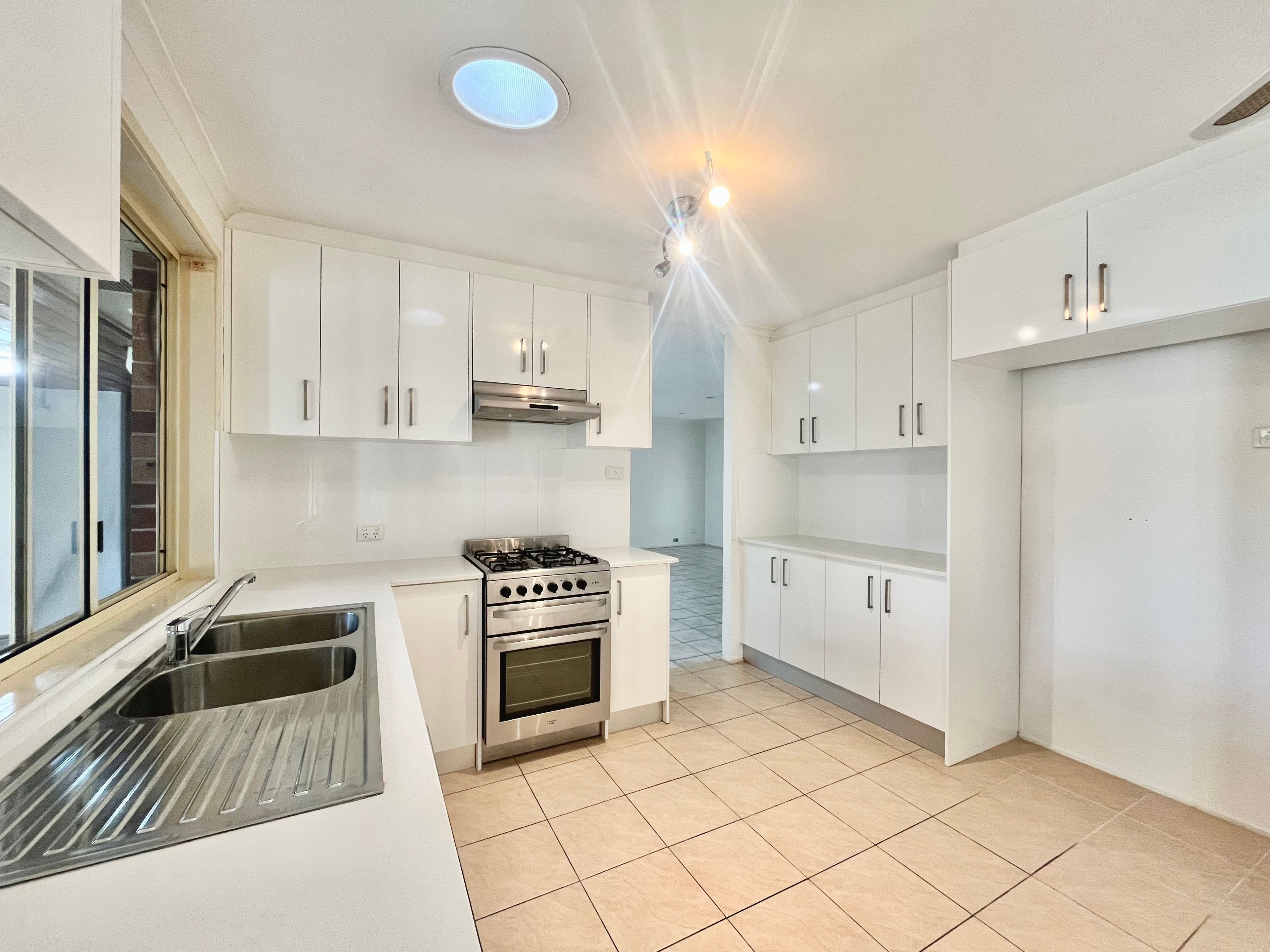 3 Kyamba Close — photo 3 of 12