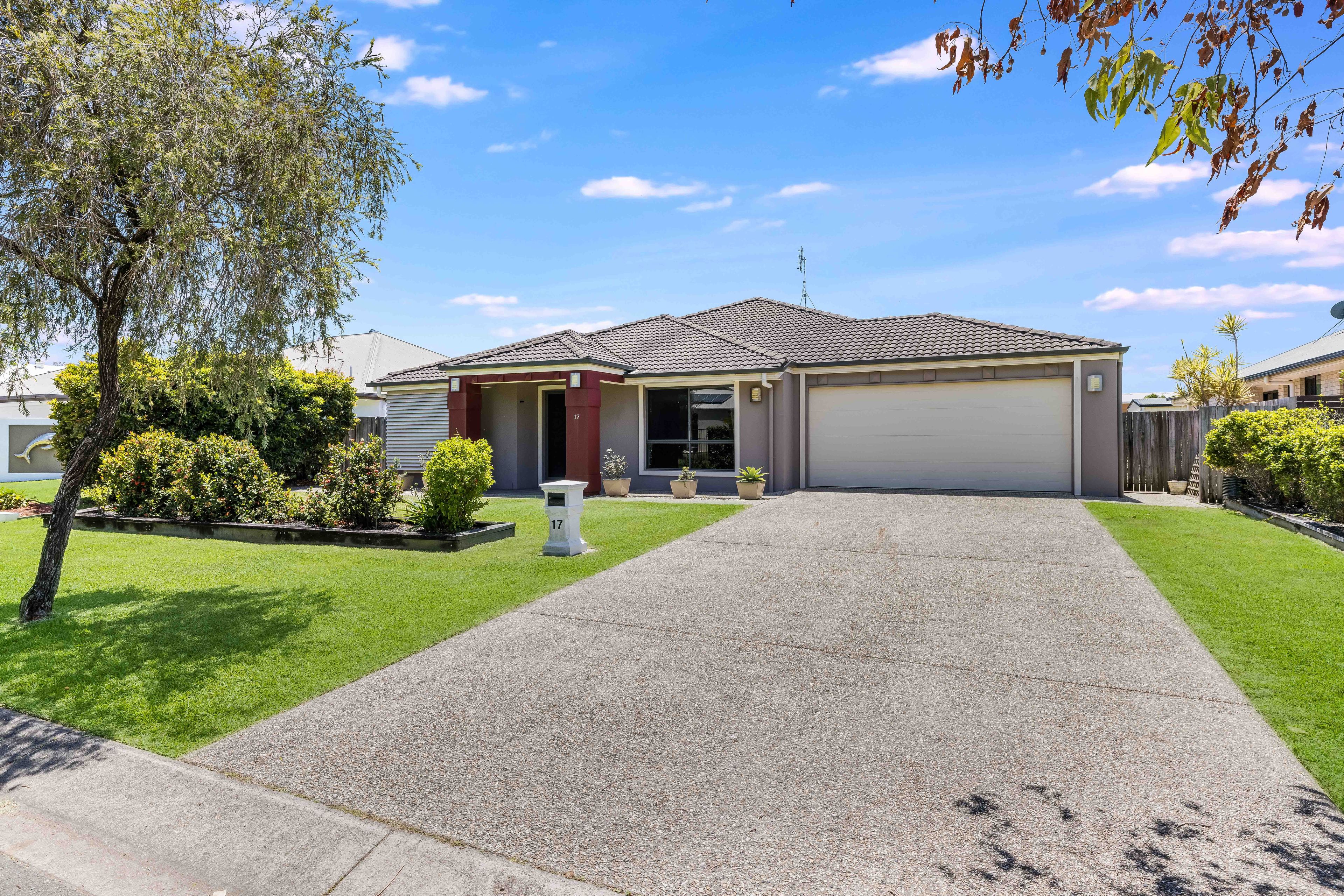 17 Birrobeen Street, Little Mountain QLD 4551