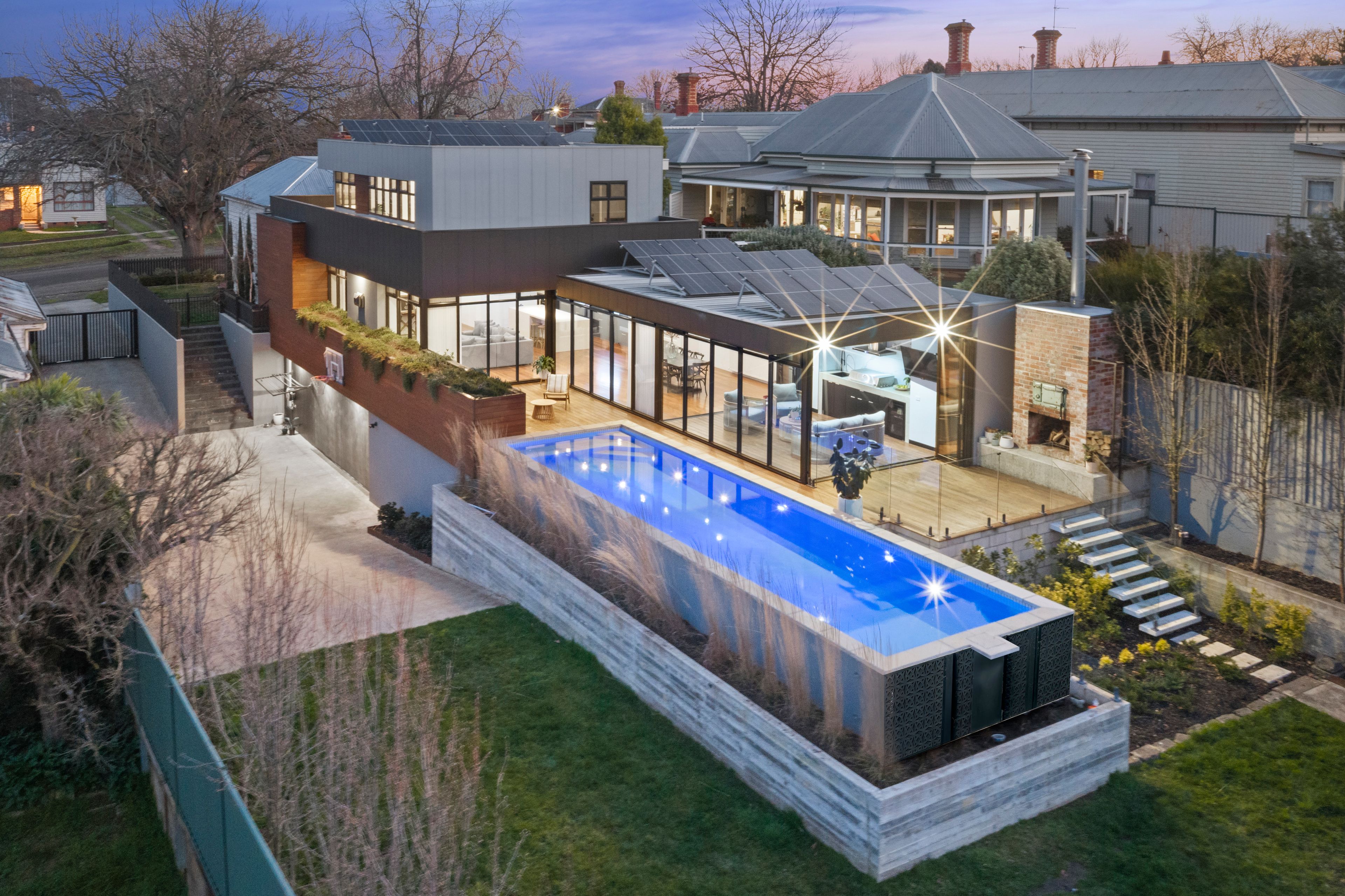 10 Clarendon Street — photo from Ray White Ballarat