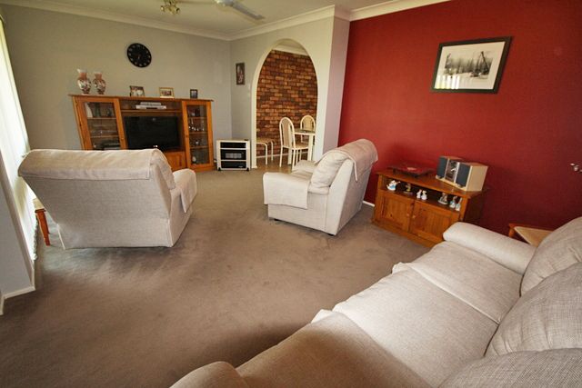 4 Norton Place, Minto, NSW 2566