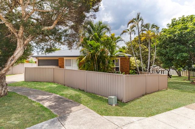 1/8 McWilliam Close, Labrador, QLD 4215