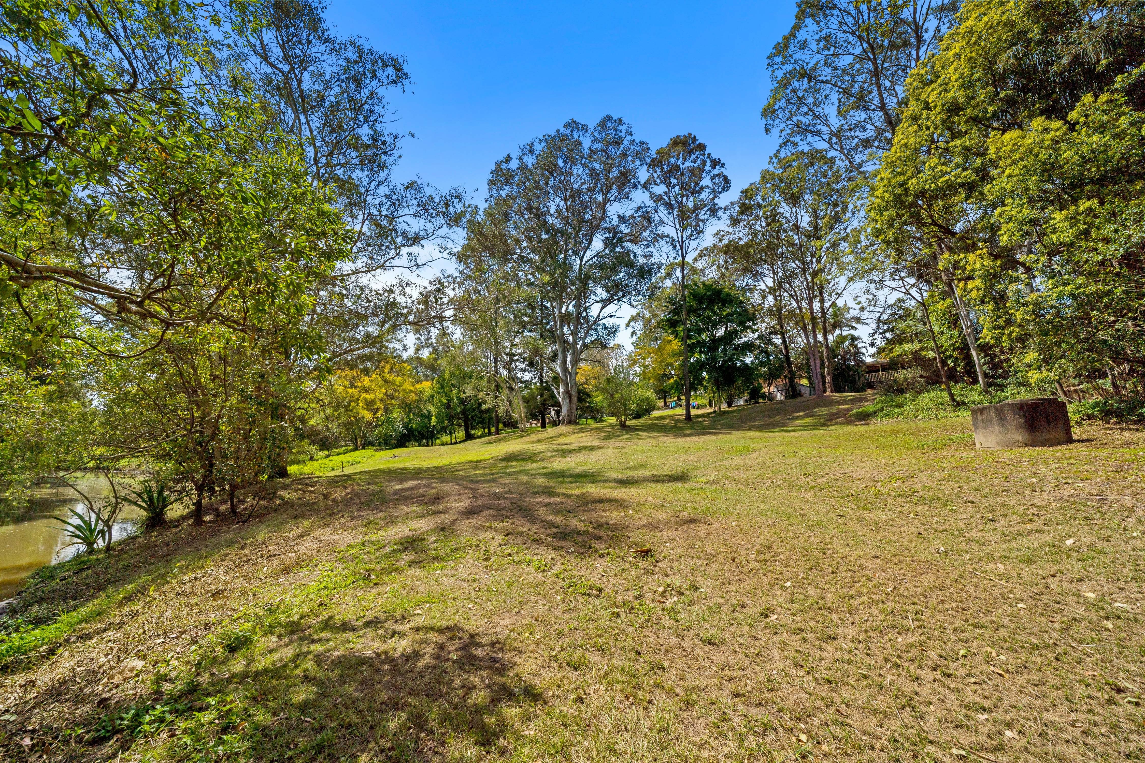 23 Truman Crescent — photo 4 of 20