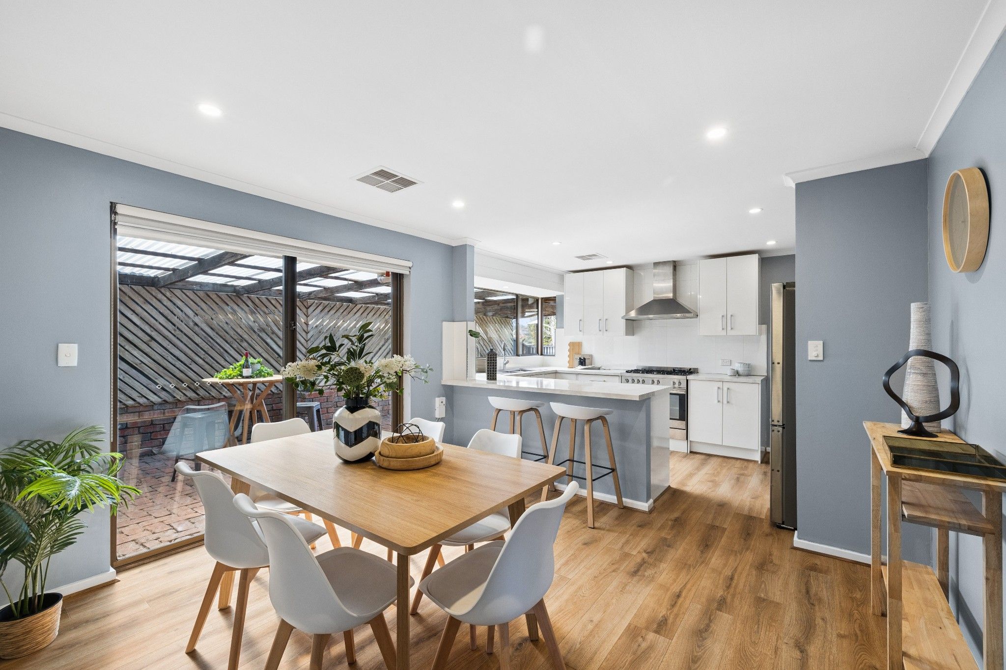 2 Karyn Crescent — photo from Ray White Woodcroft