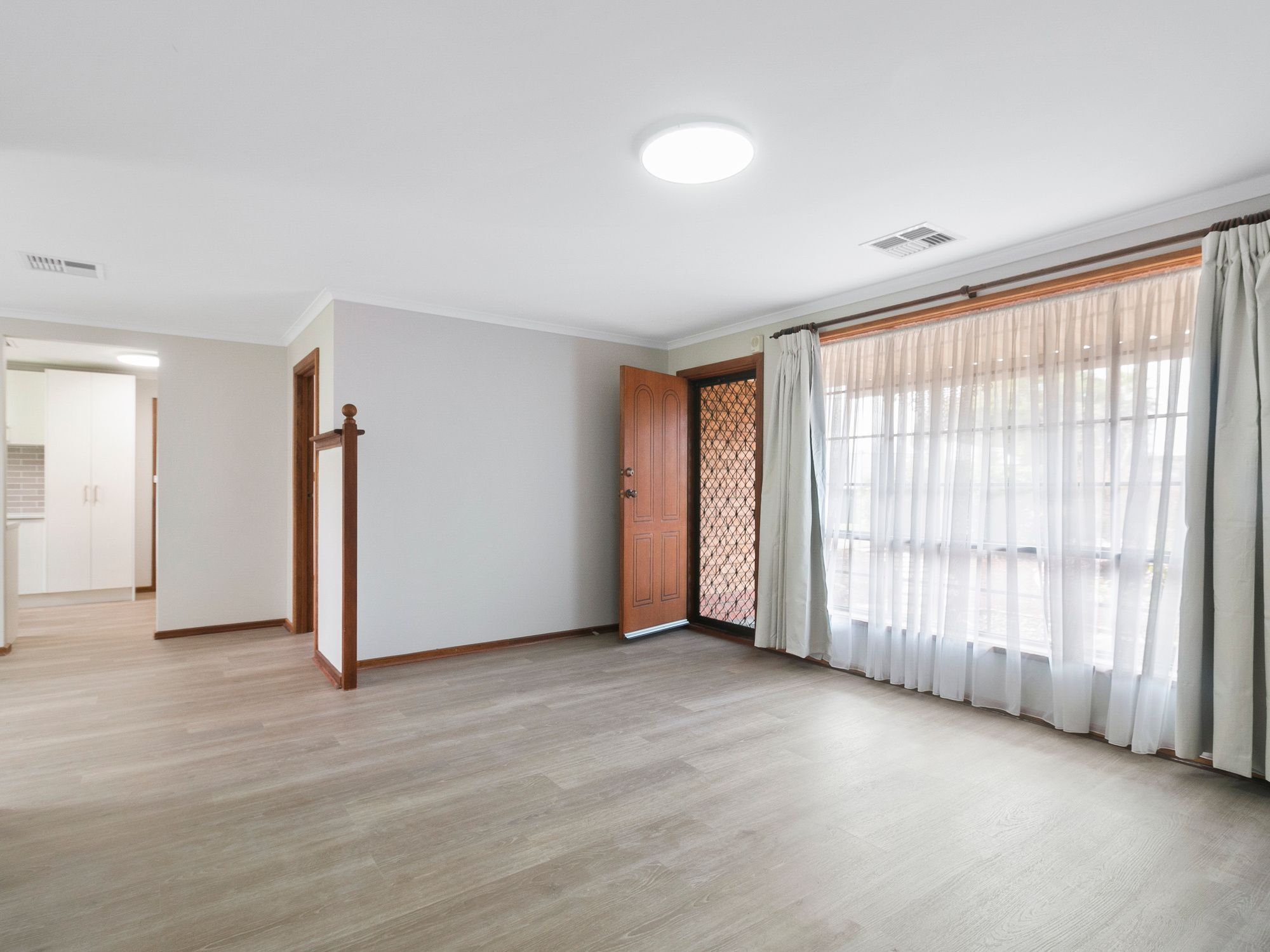 5 Perth Street — photo 9 of 12