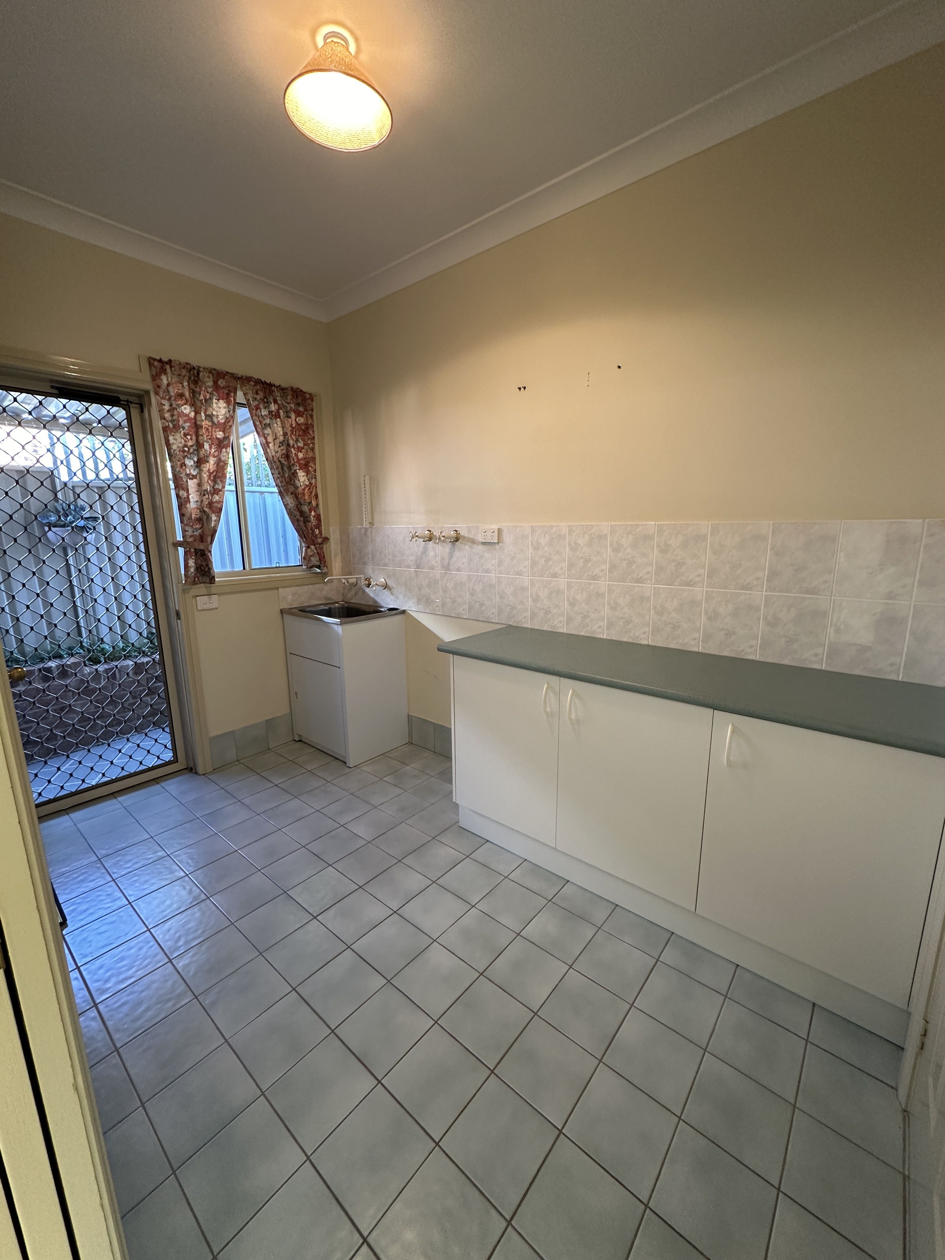 24 Howick Street — photo 12 of 17