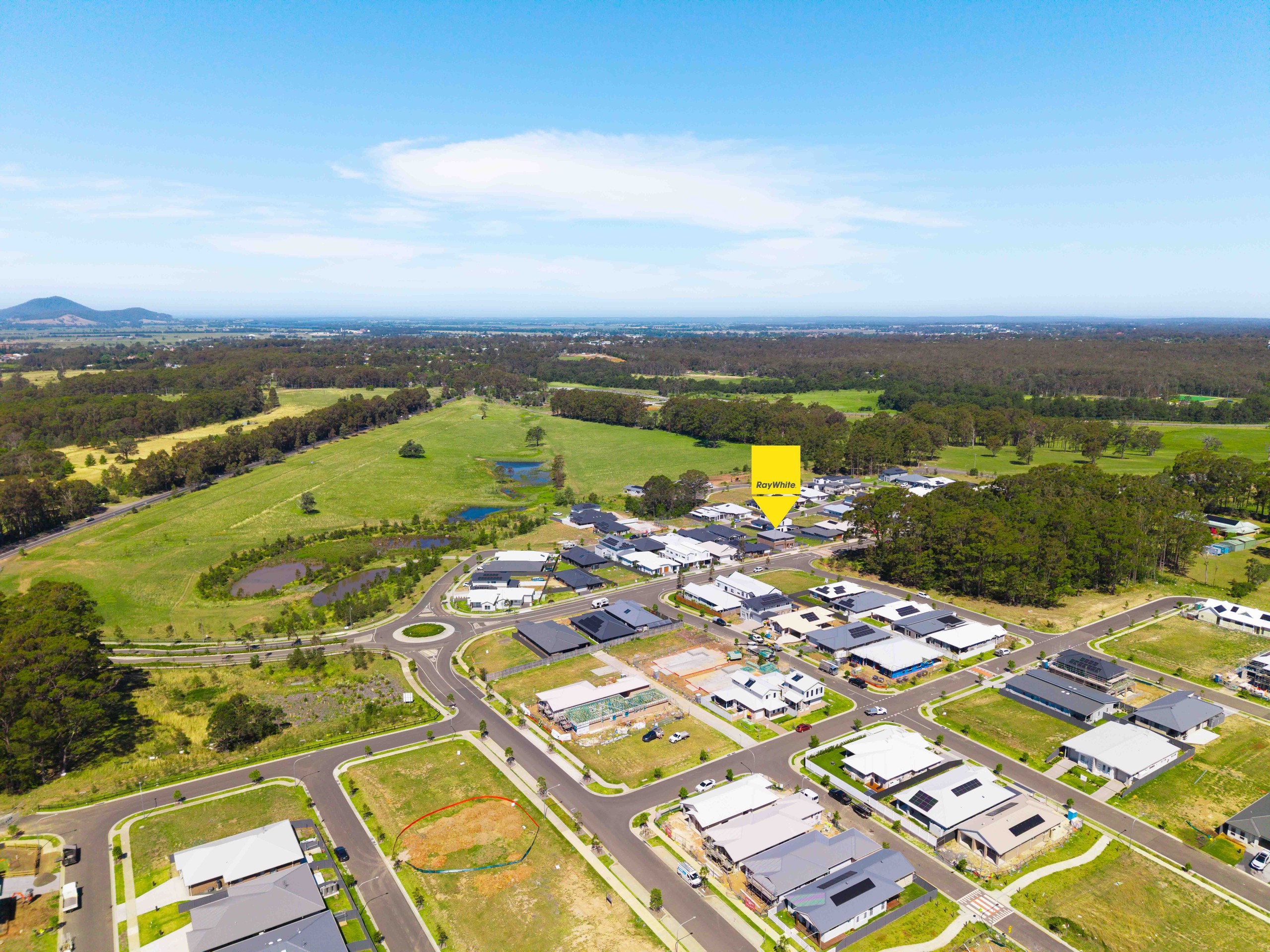 37 Lancaster Drive, BADAGARANG, NSW 2540