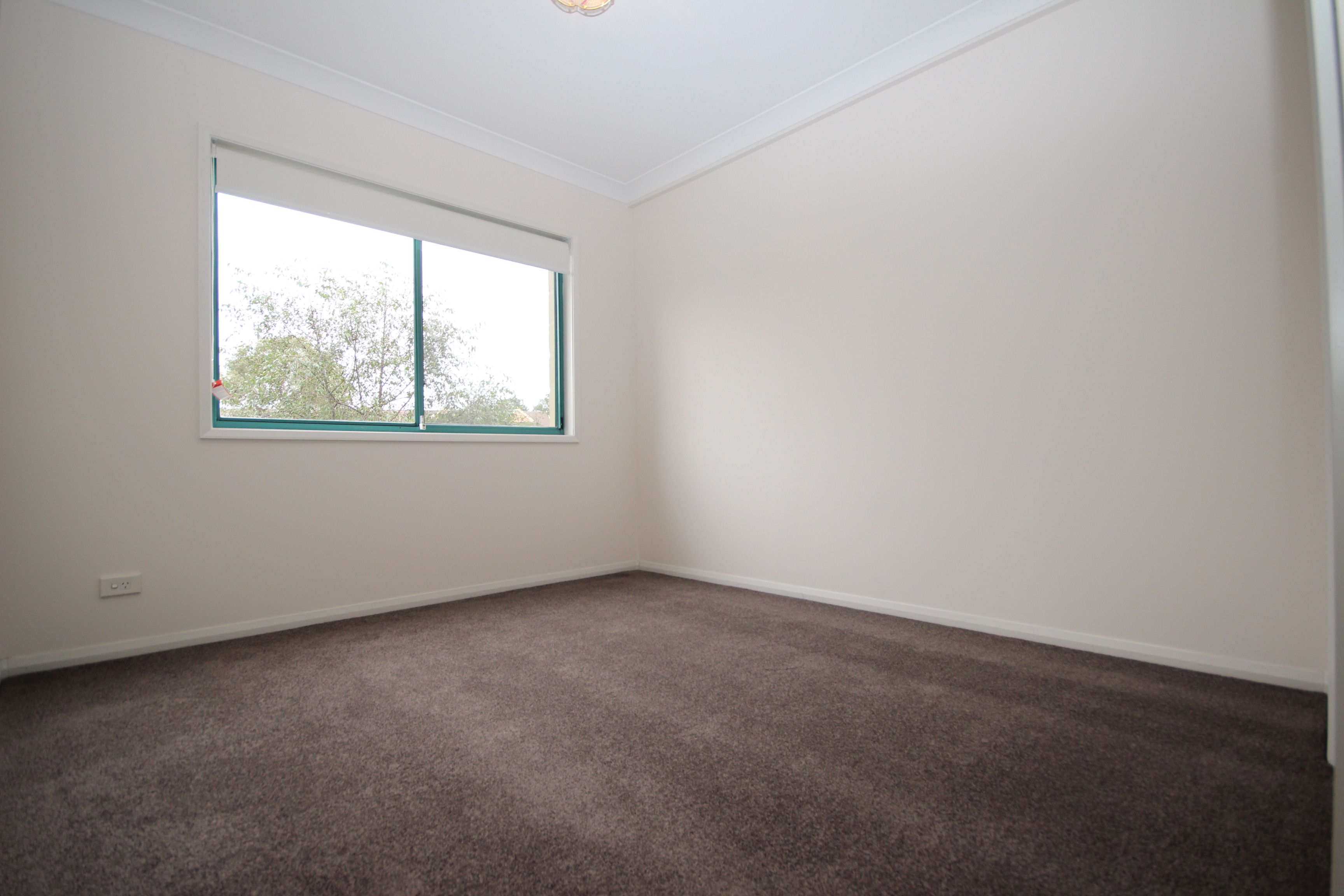 58/53 McMillan Crescent — photo 11 of 19