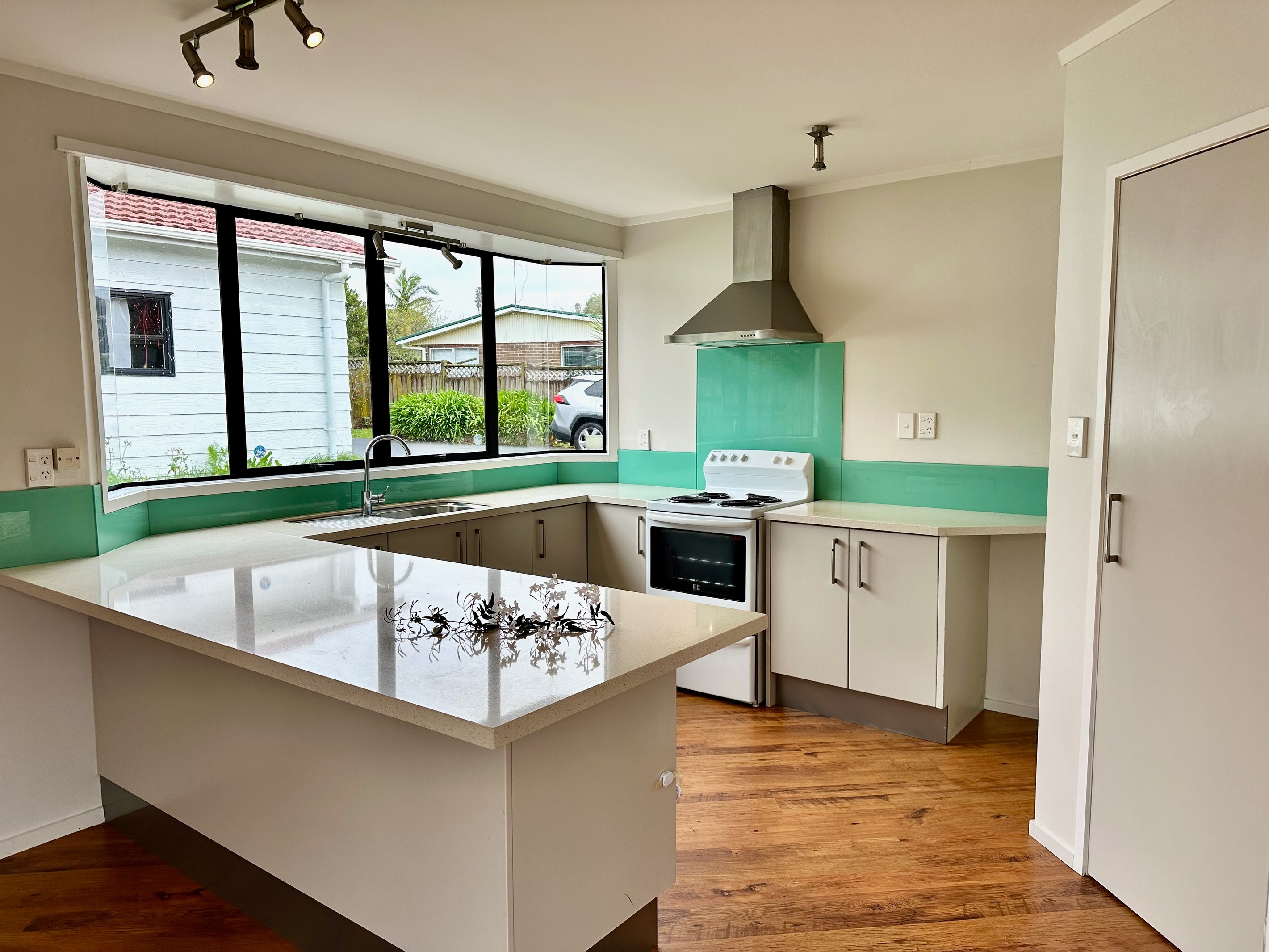 2/16 Centorian Drive, Windsor Park, North Shore City