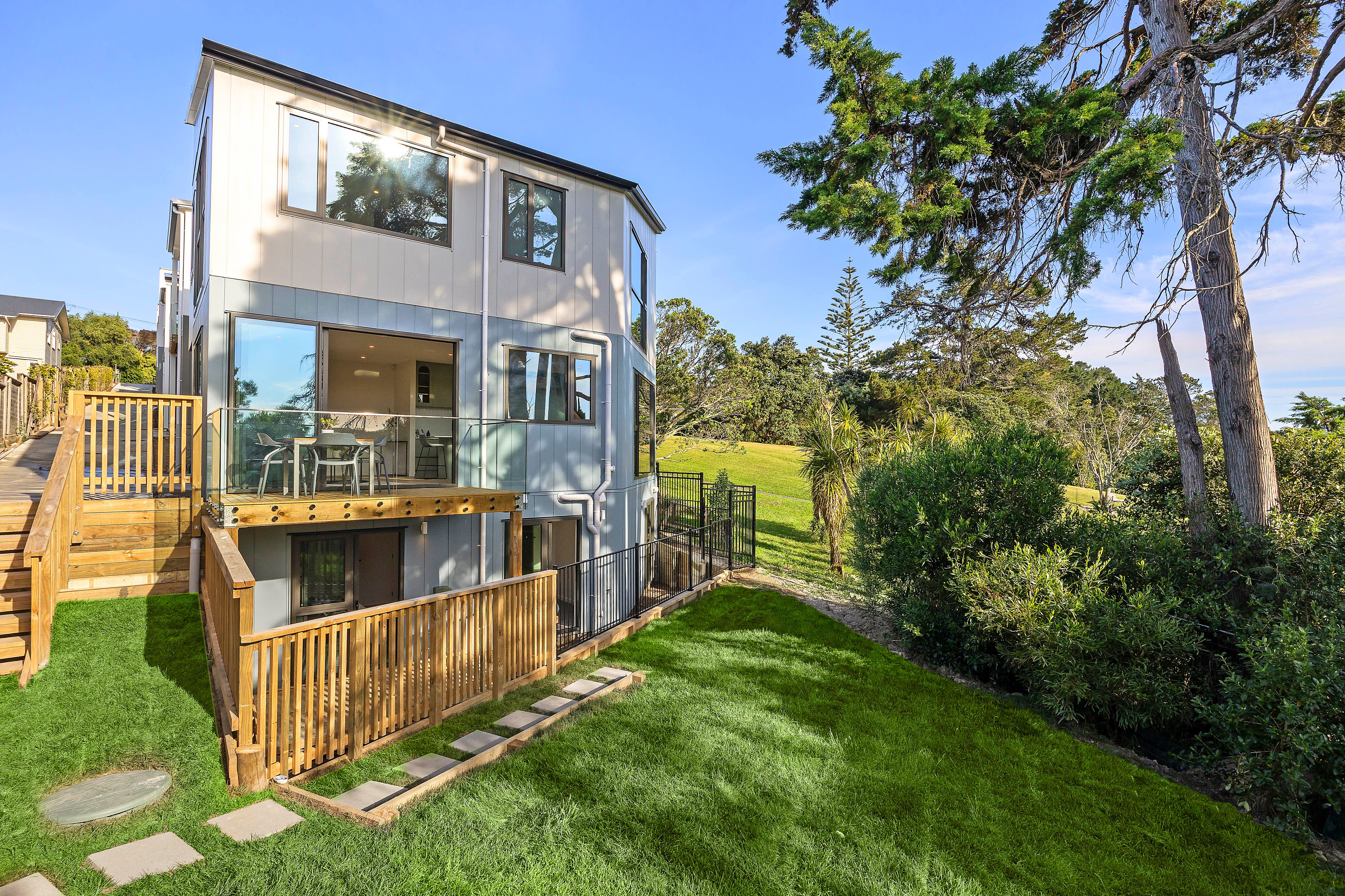 41 Seaside Avenue, Waterview, Auckland City