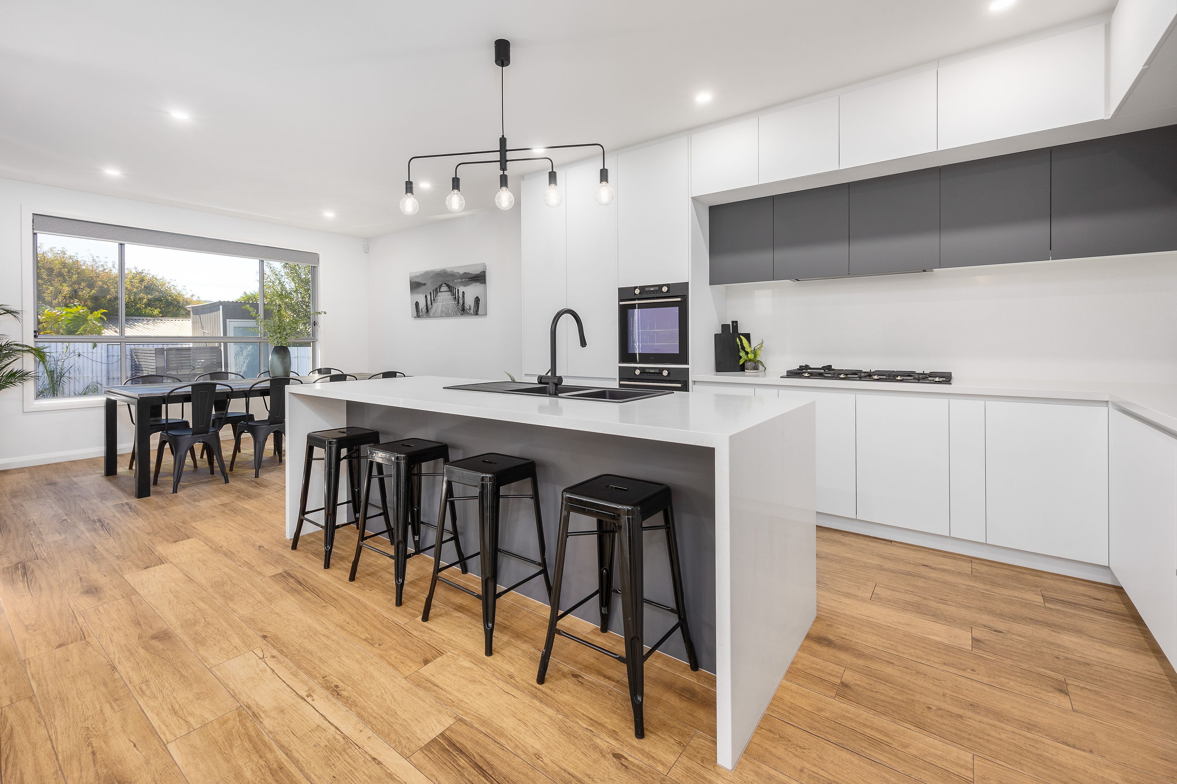 115 Seventh Avenue, Rosebud, VIC 3939