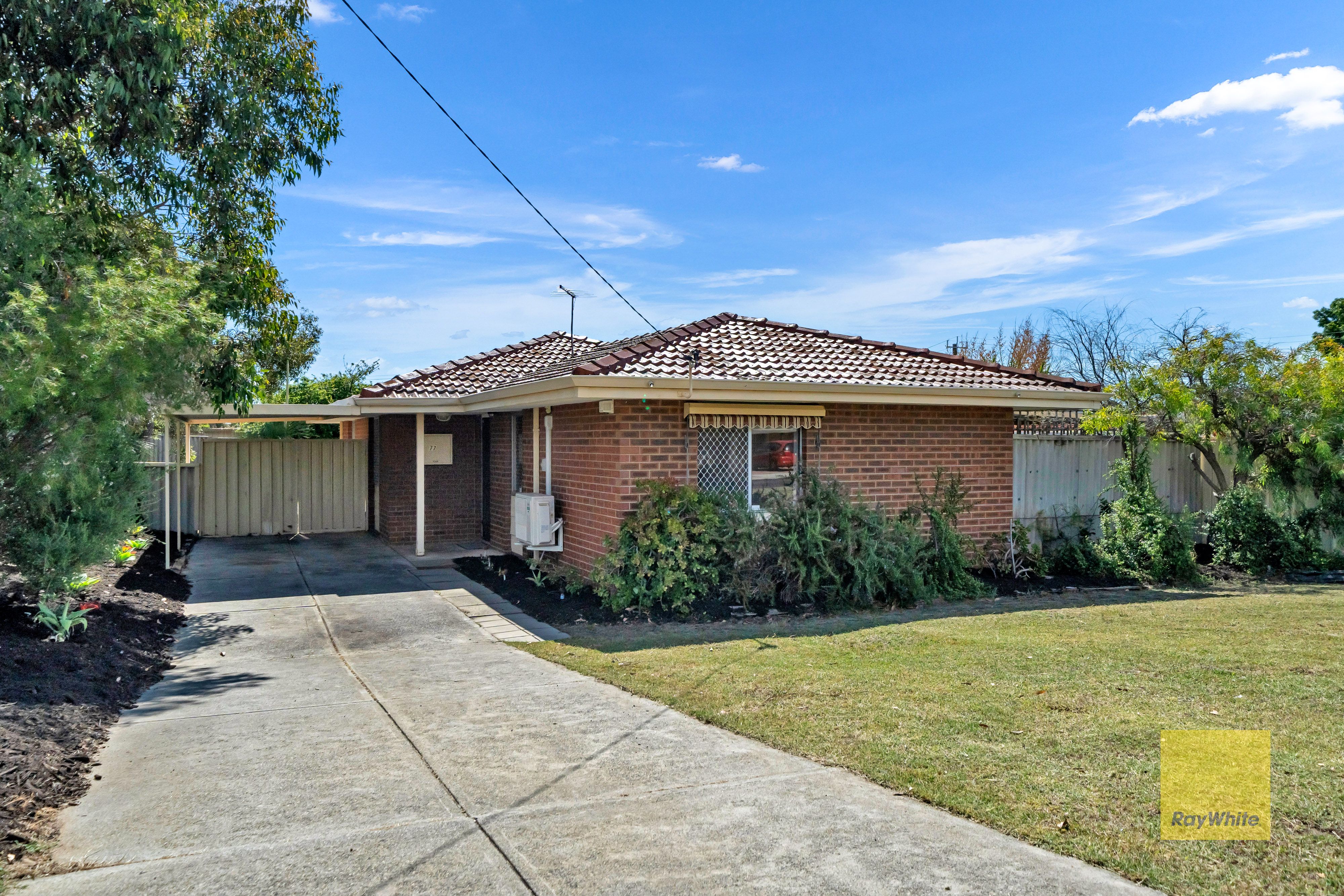 77 Amberton Avenue, Girrawheen, WA 6064