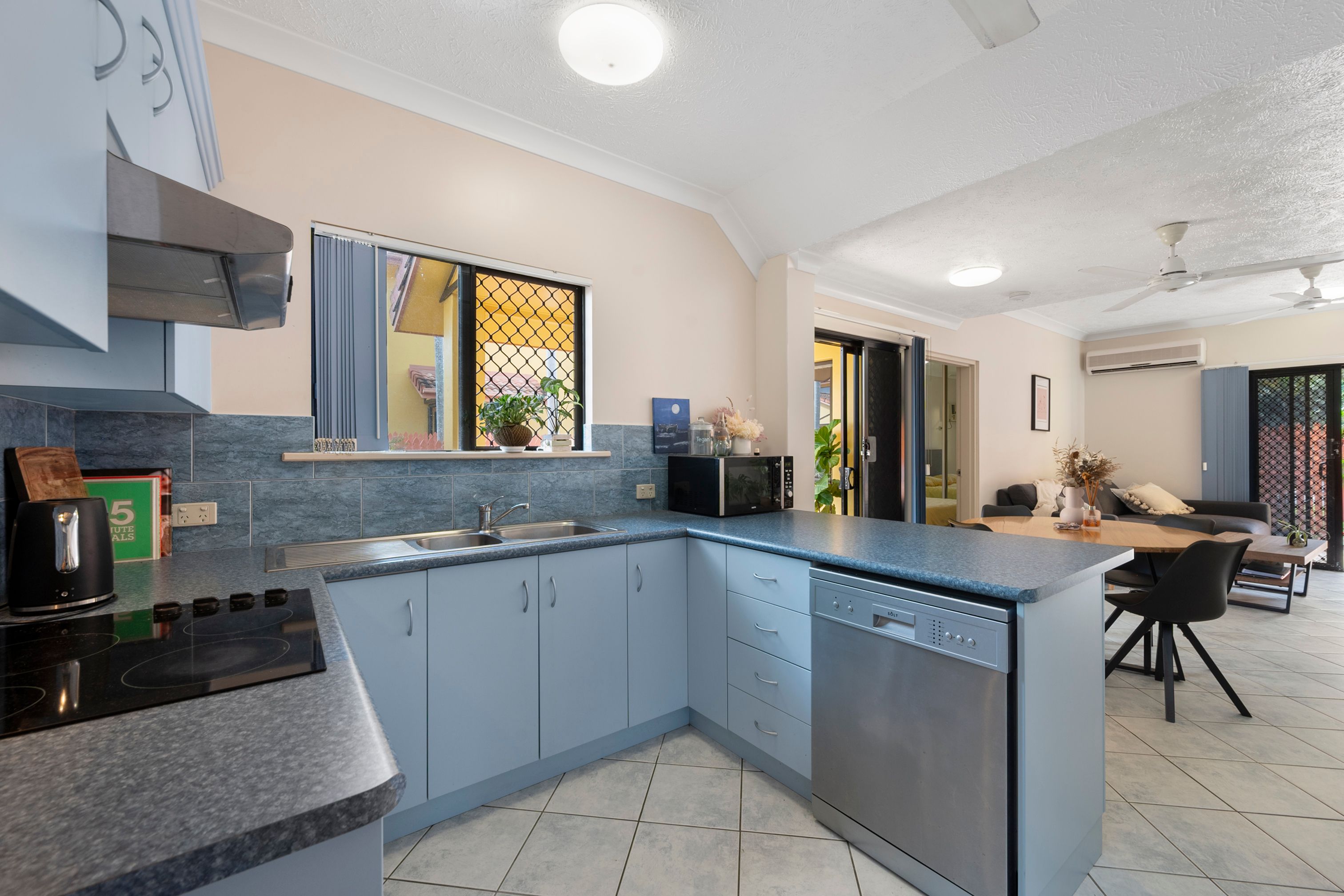 6/11 Diprose Street, Pimlico, QLD 4812
