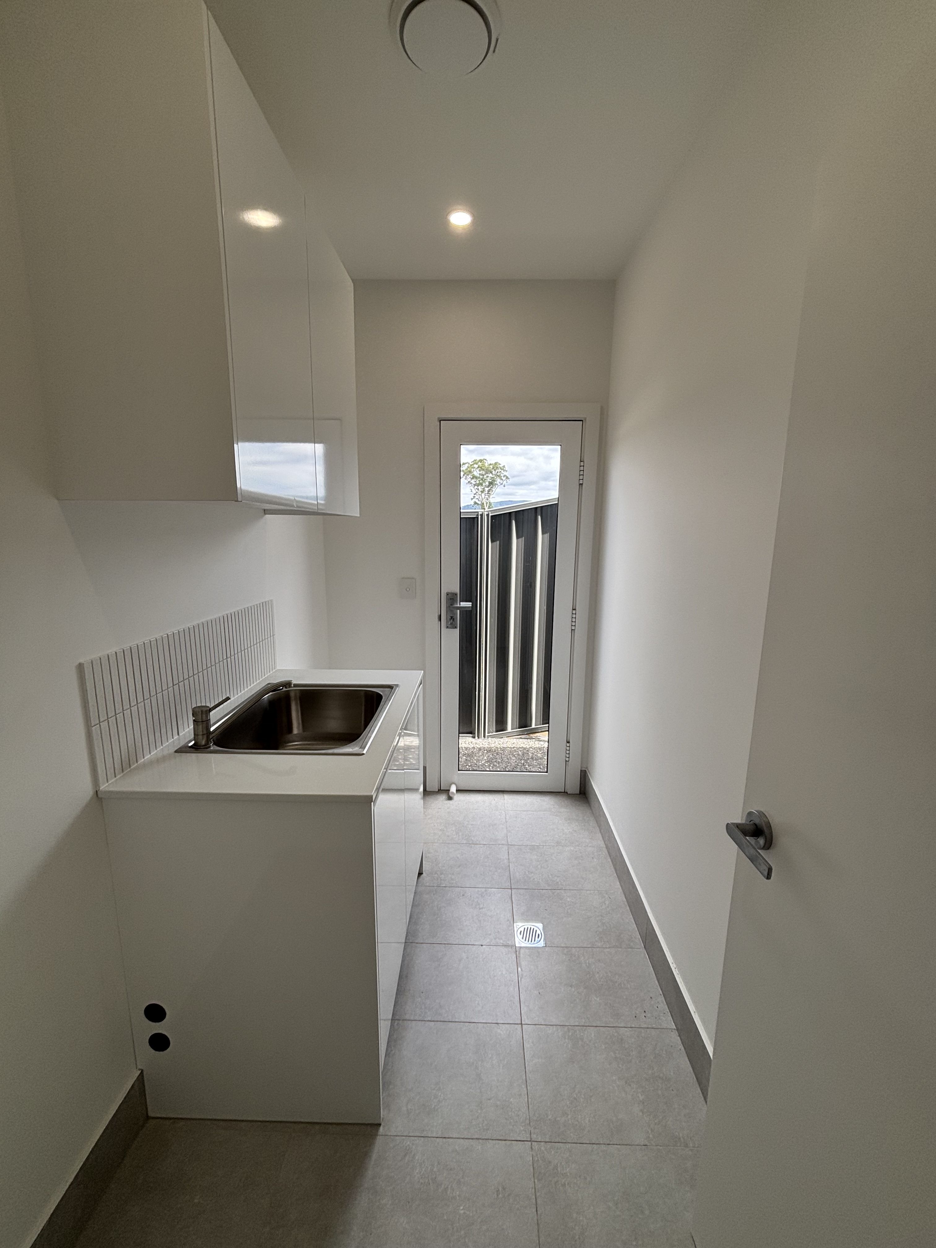 B/22 Altitude Street — photo 3 of 12