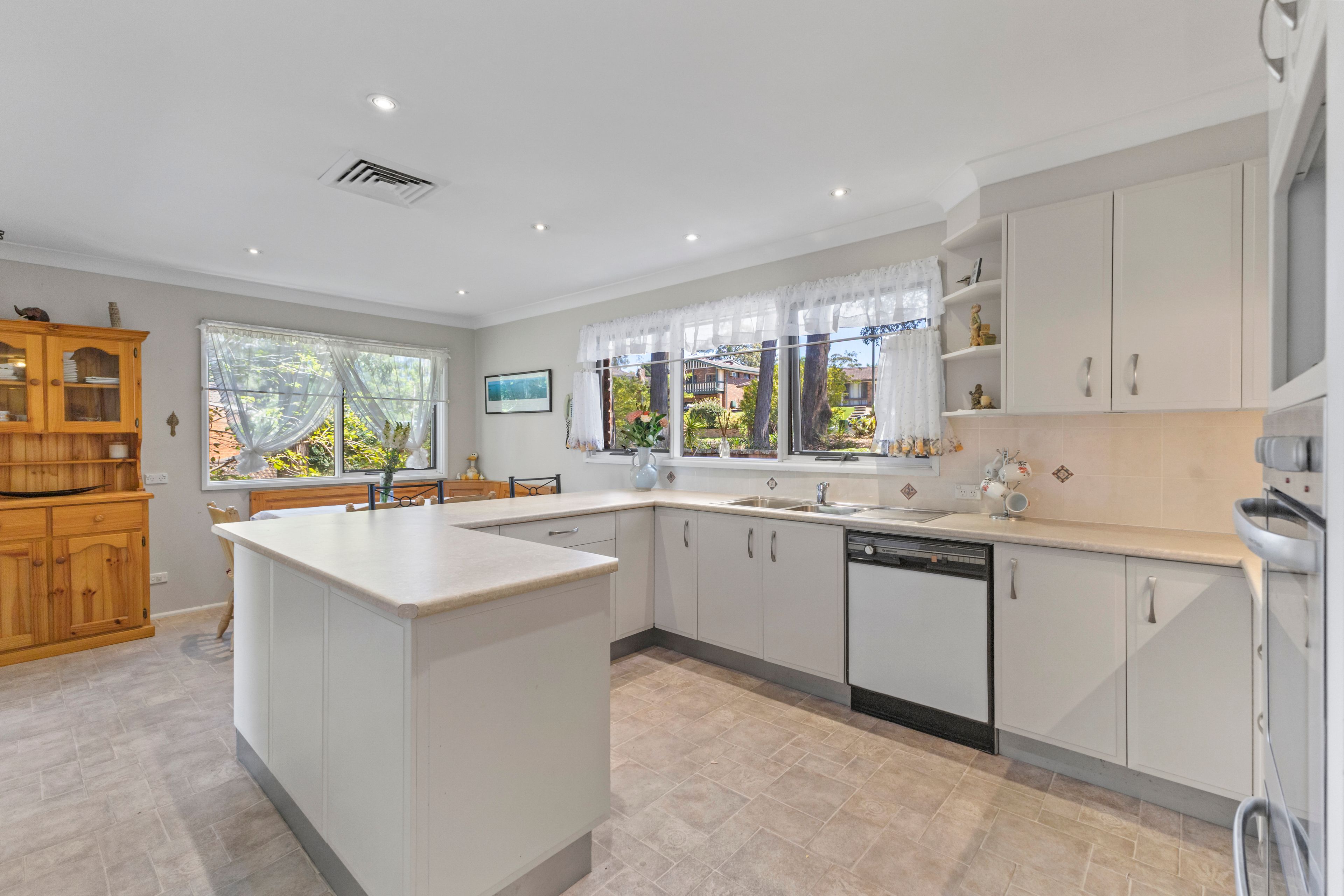 92 Francis Greenway Drive, Cherrybrook, NSW 2126