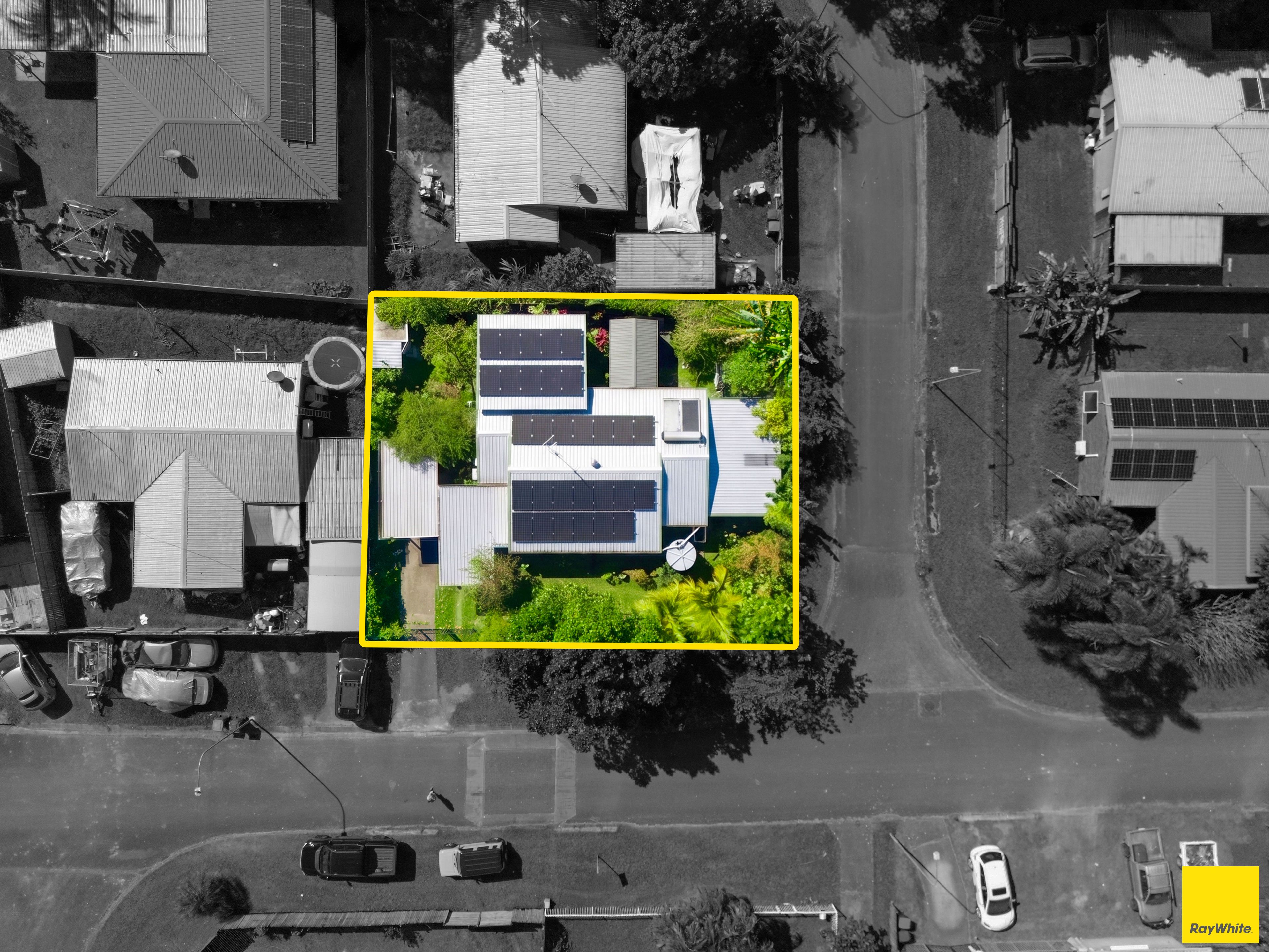 30 Long Street — photo from Ray White Cairns